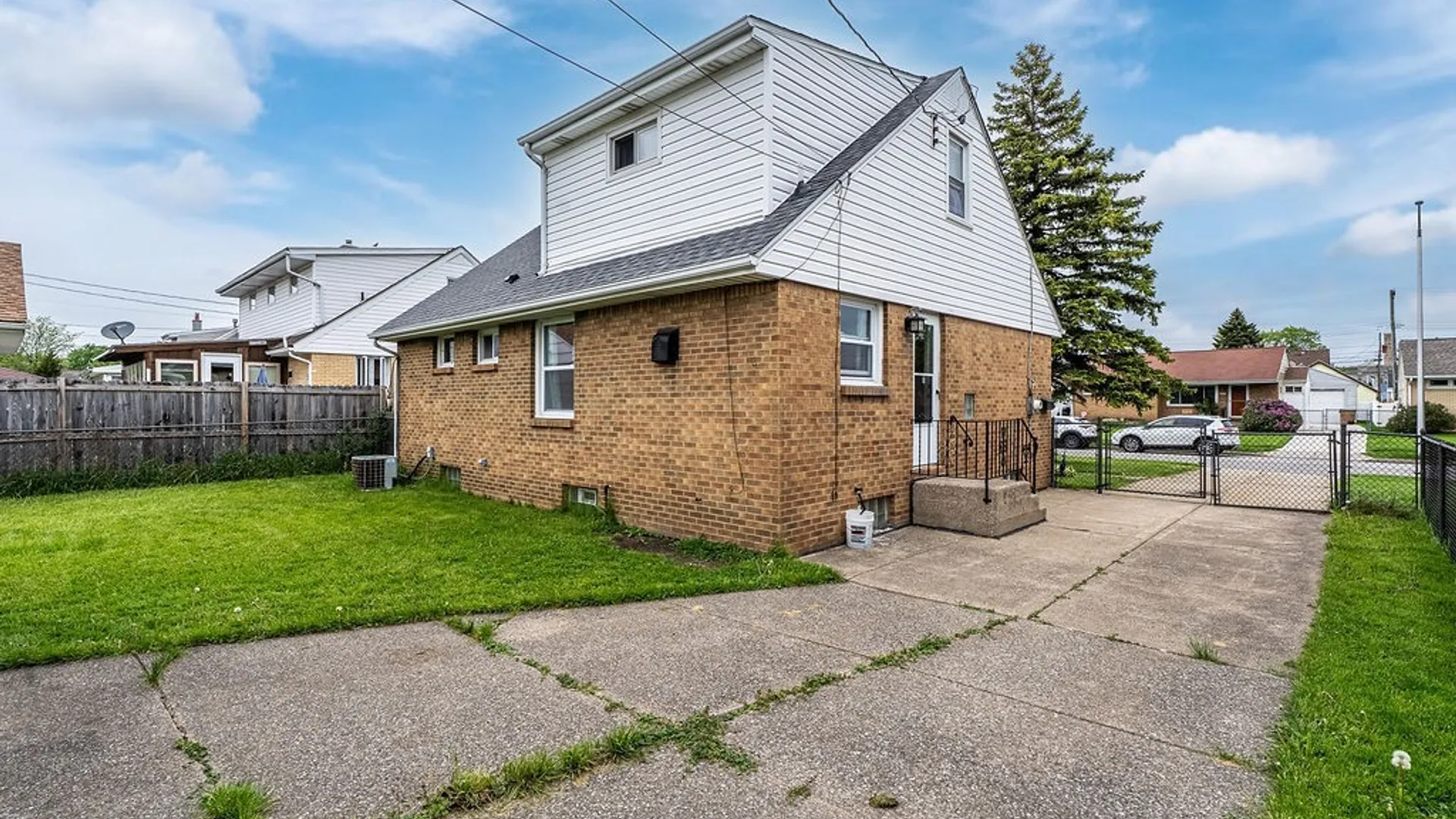 Property at 246 N Willowlawn Parkway, Cheektowaga, NY 14206 33