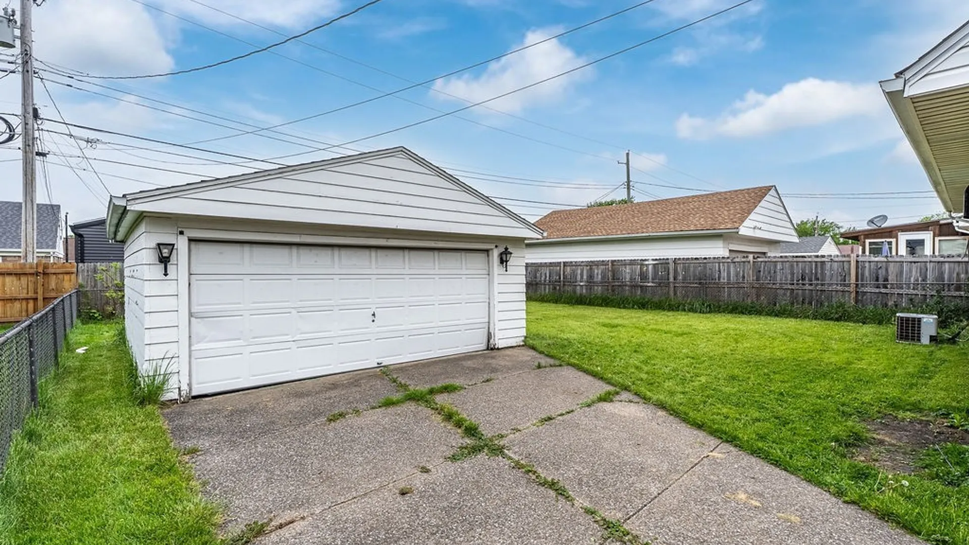 Property at 246 N Willowlawn Parkway, Cheektowaga, NY 14206 35
