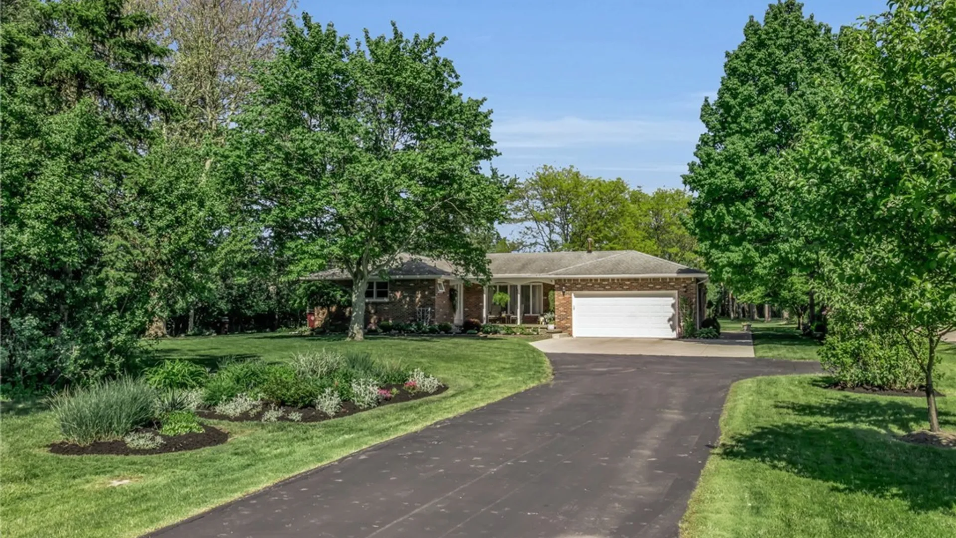 Property at 3965 California Road, Orchard Park, NY 14127 3
