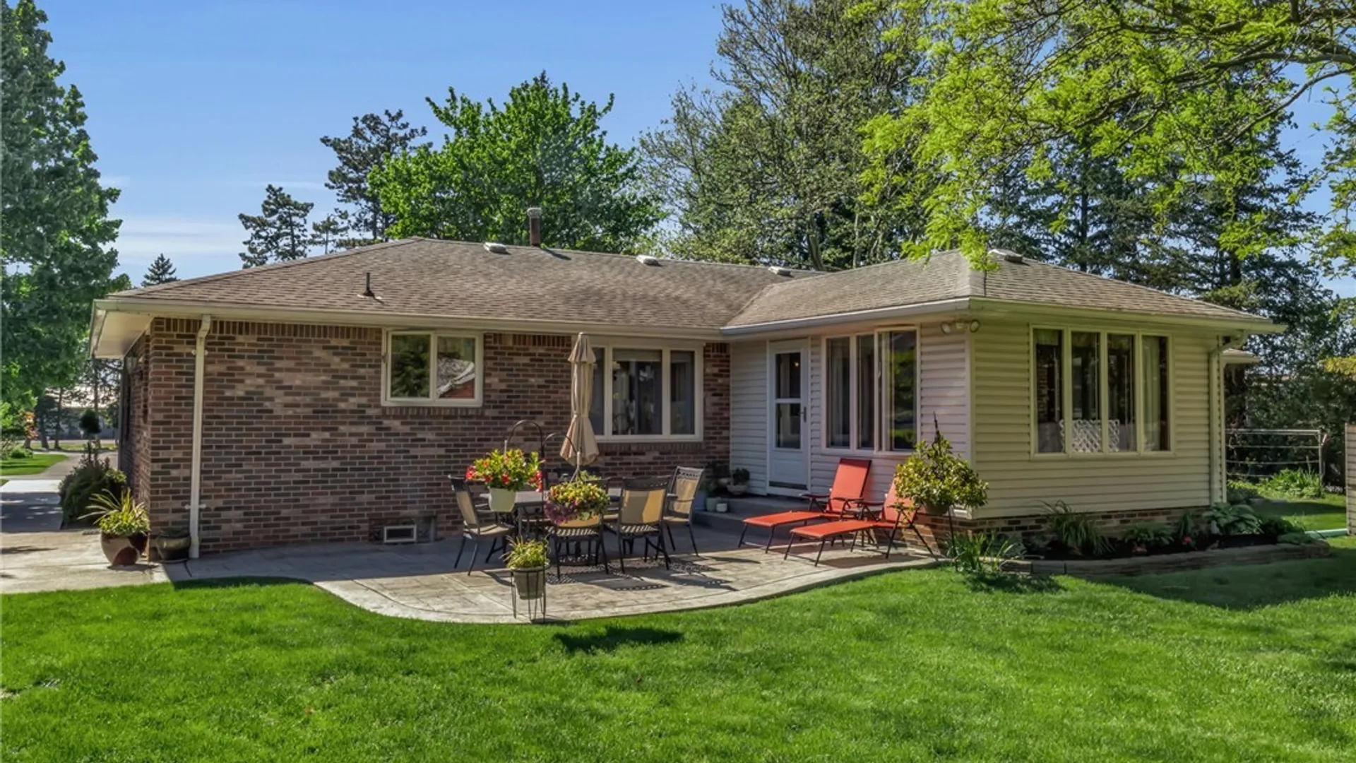Property at 3965 California Road, Orchard Park, NY 14127 6
