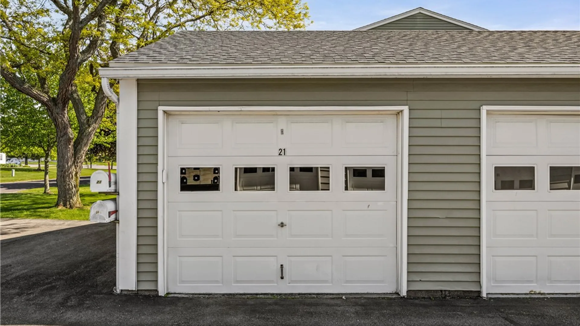 Property at 21 S Estate Drive, Webster, NY 14580 32