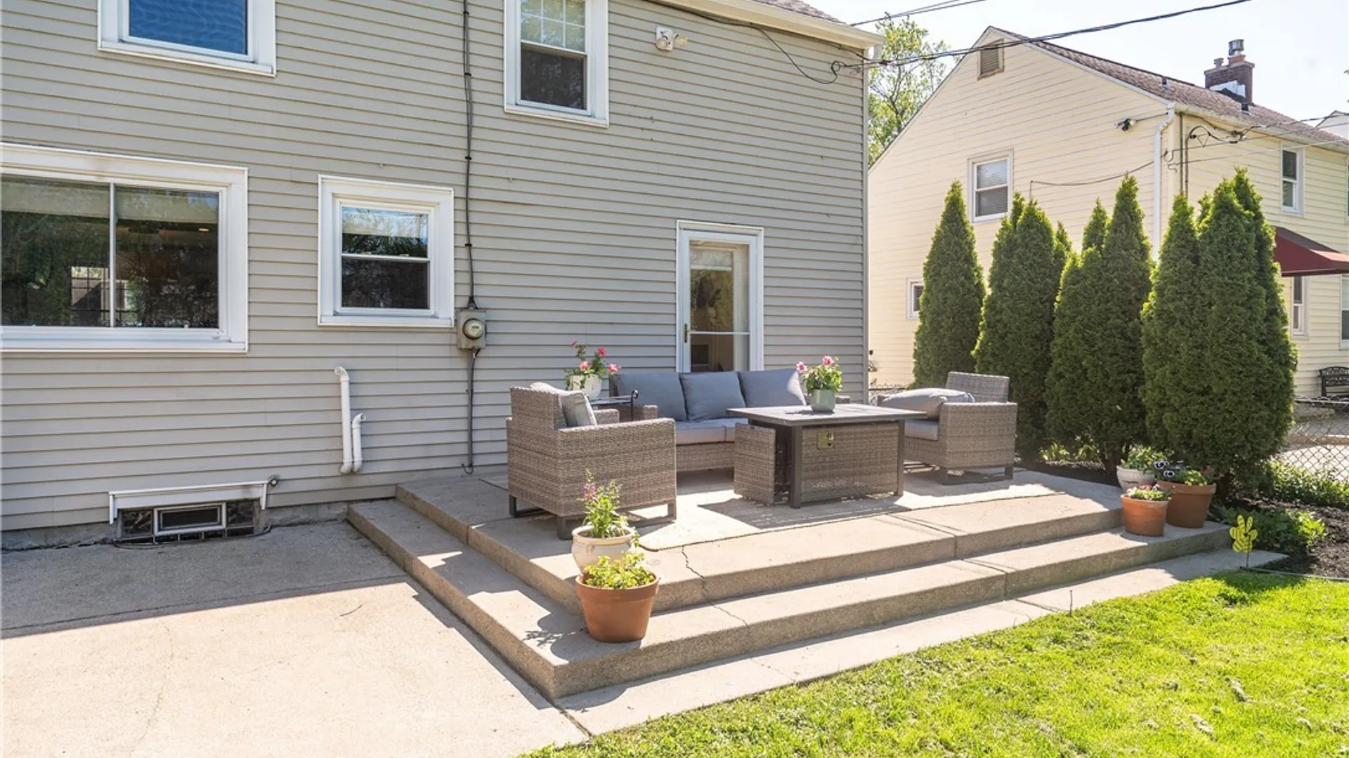 Property at 140 Meadow Lane, Tonawanda, NY 14223 30