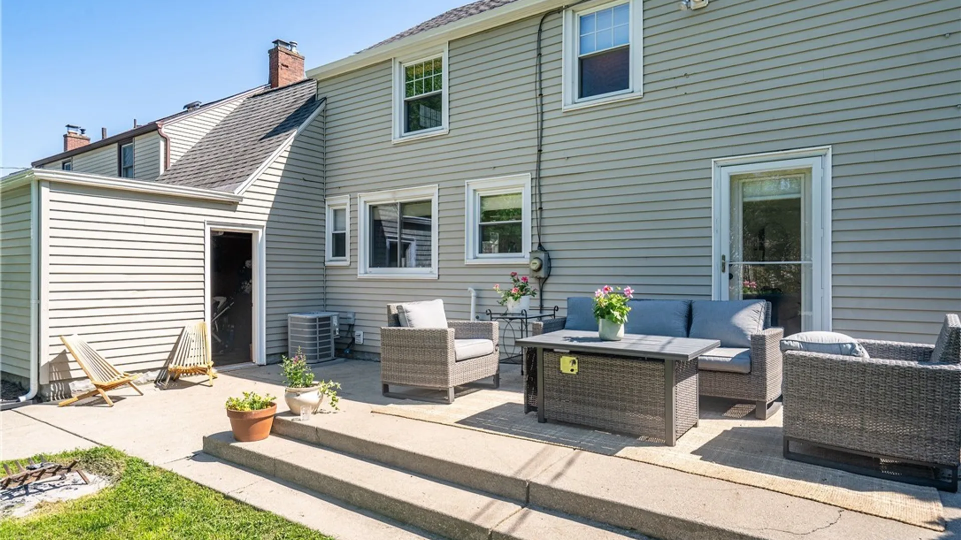 Property at 140 Meadow Lane, Tonawanda, NY 14223 31
