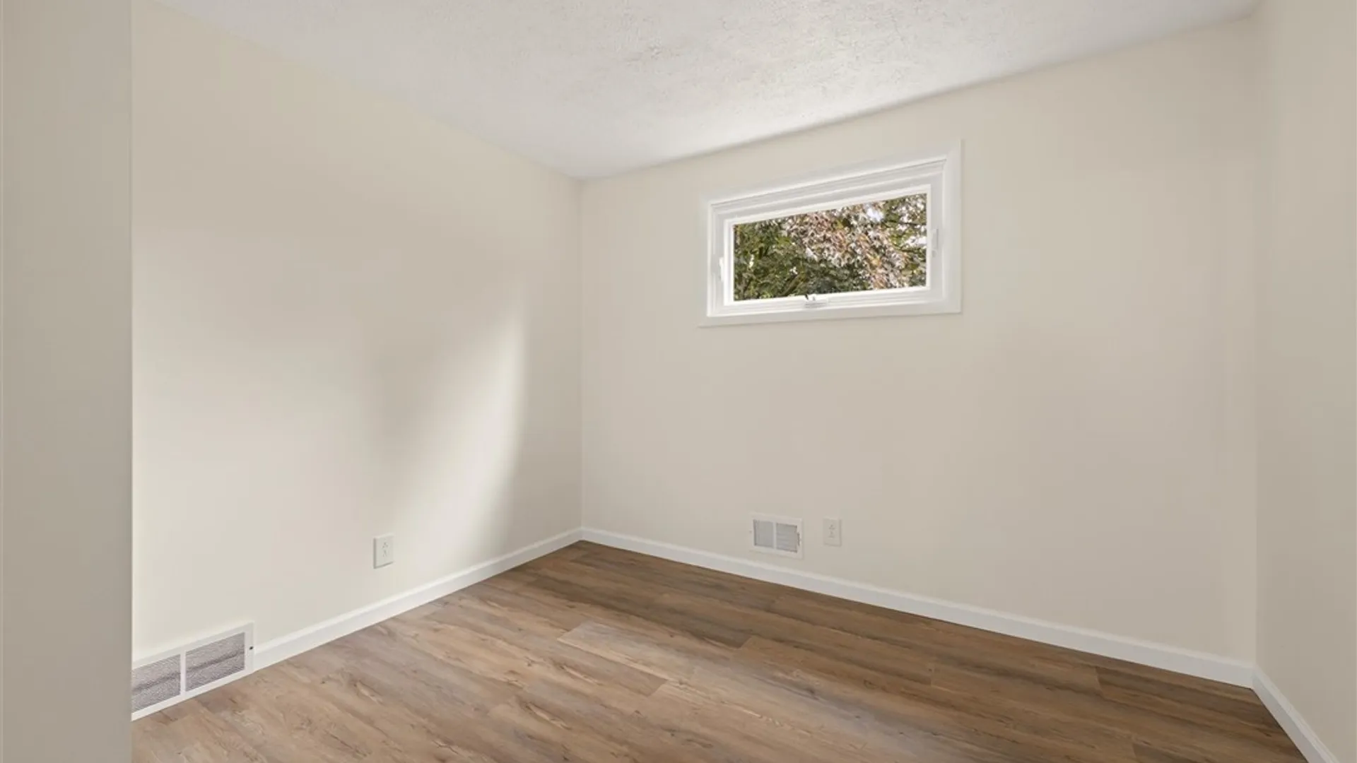 Property at 146 Suellen Drive, Irondequoit, NY 14609 17