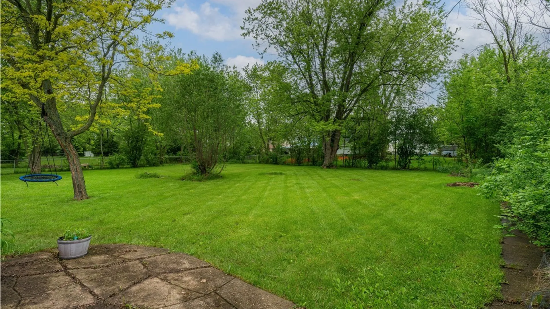 Property at 110 Balbach Drive, Cheektowaga, NY 14225 29