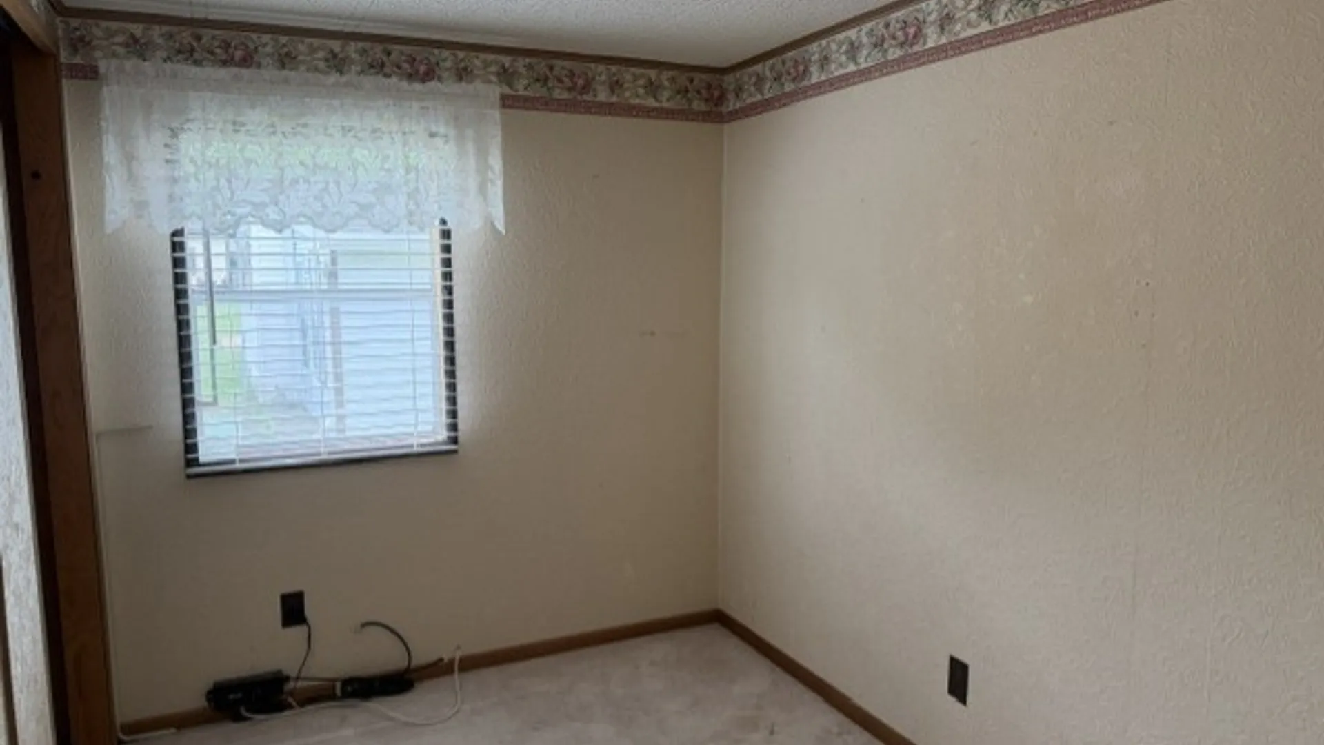 Property at 13 Lorraine Place, West Seneca, NY 14224 25