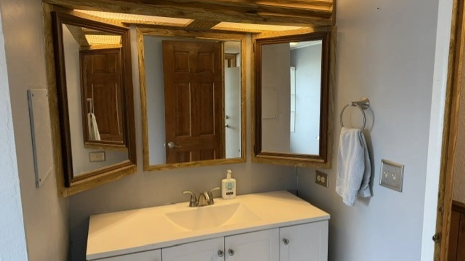 Property at 13 Lorraine Place, West Seneca, NY 14224 26