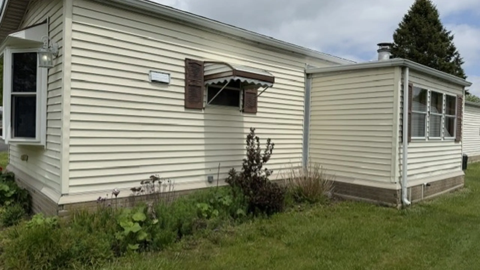 Property at 13 Lorraine Place, West Seneca, NY 14224 4
