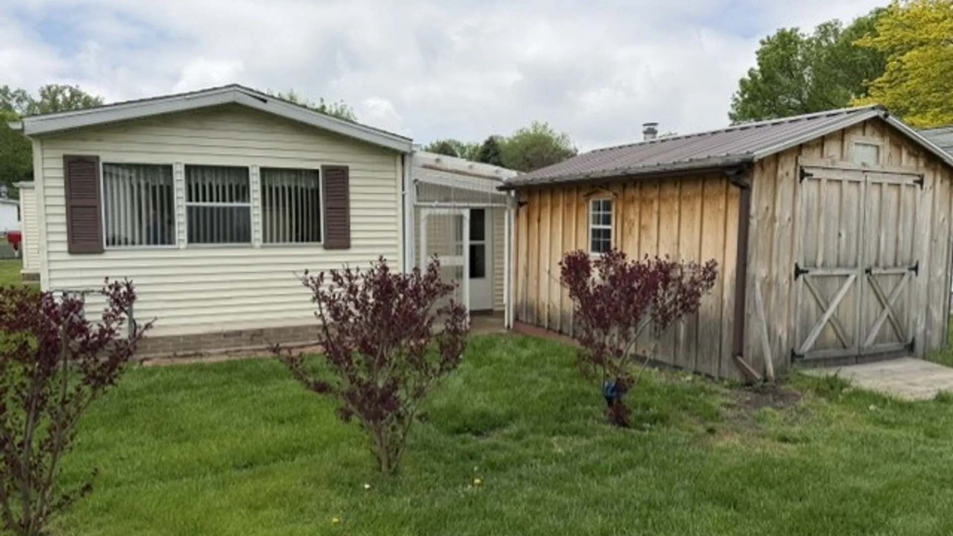 Property at 13 Lorraine Place, West Seneca, NY 14224 6