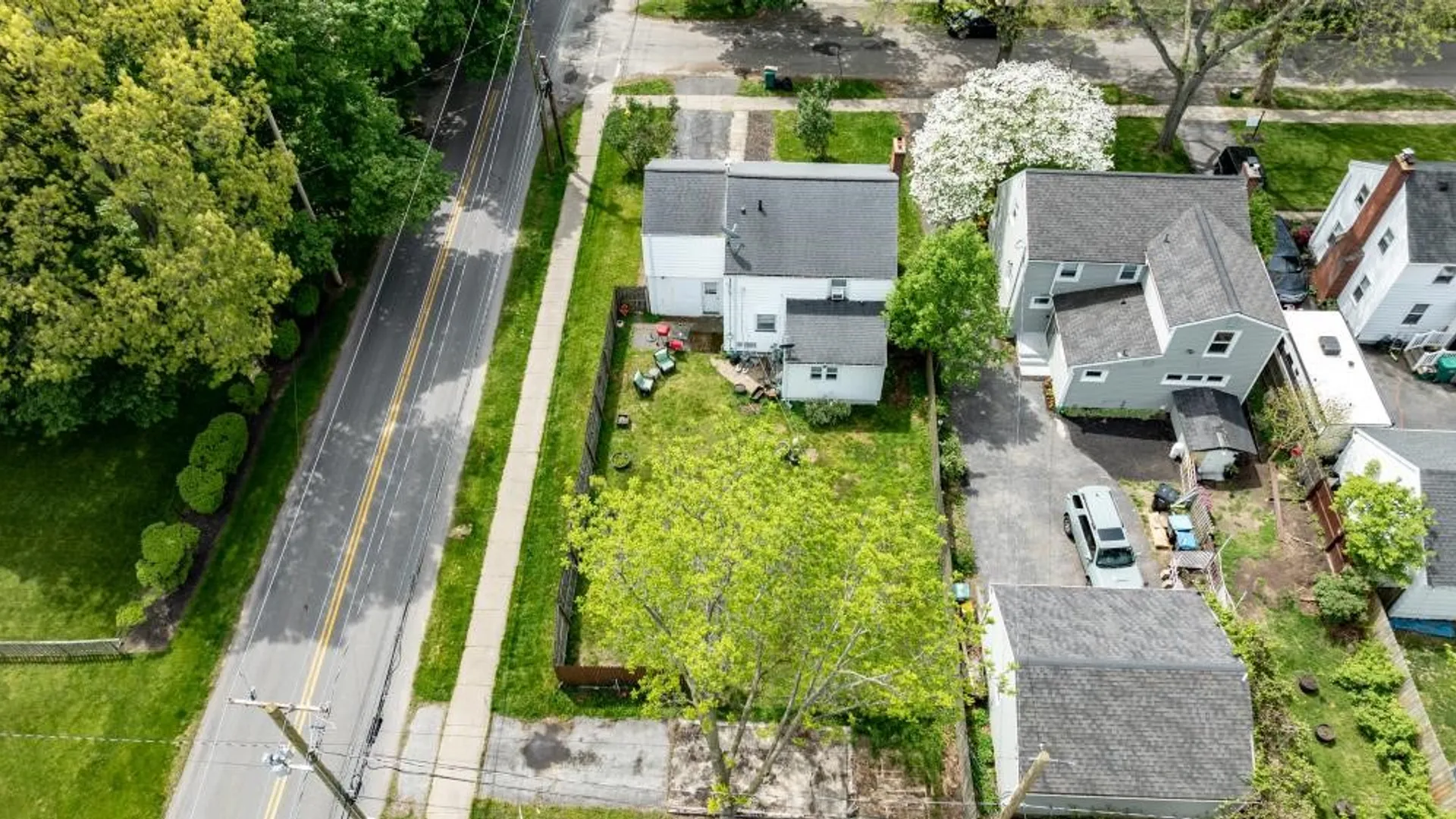 Property at 202 Biltmore Drive, Irondequoit, NY 14617 34