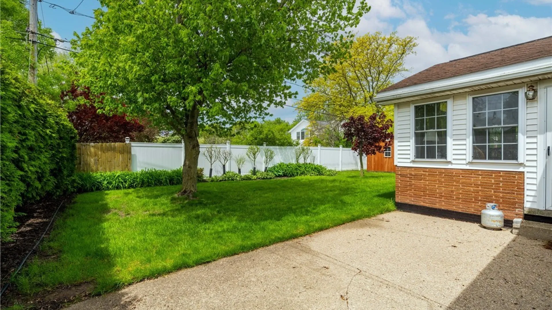 Property at 291 Macarthur Drive, Amherst, NY 14221 24