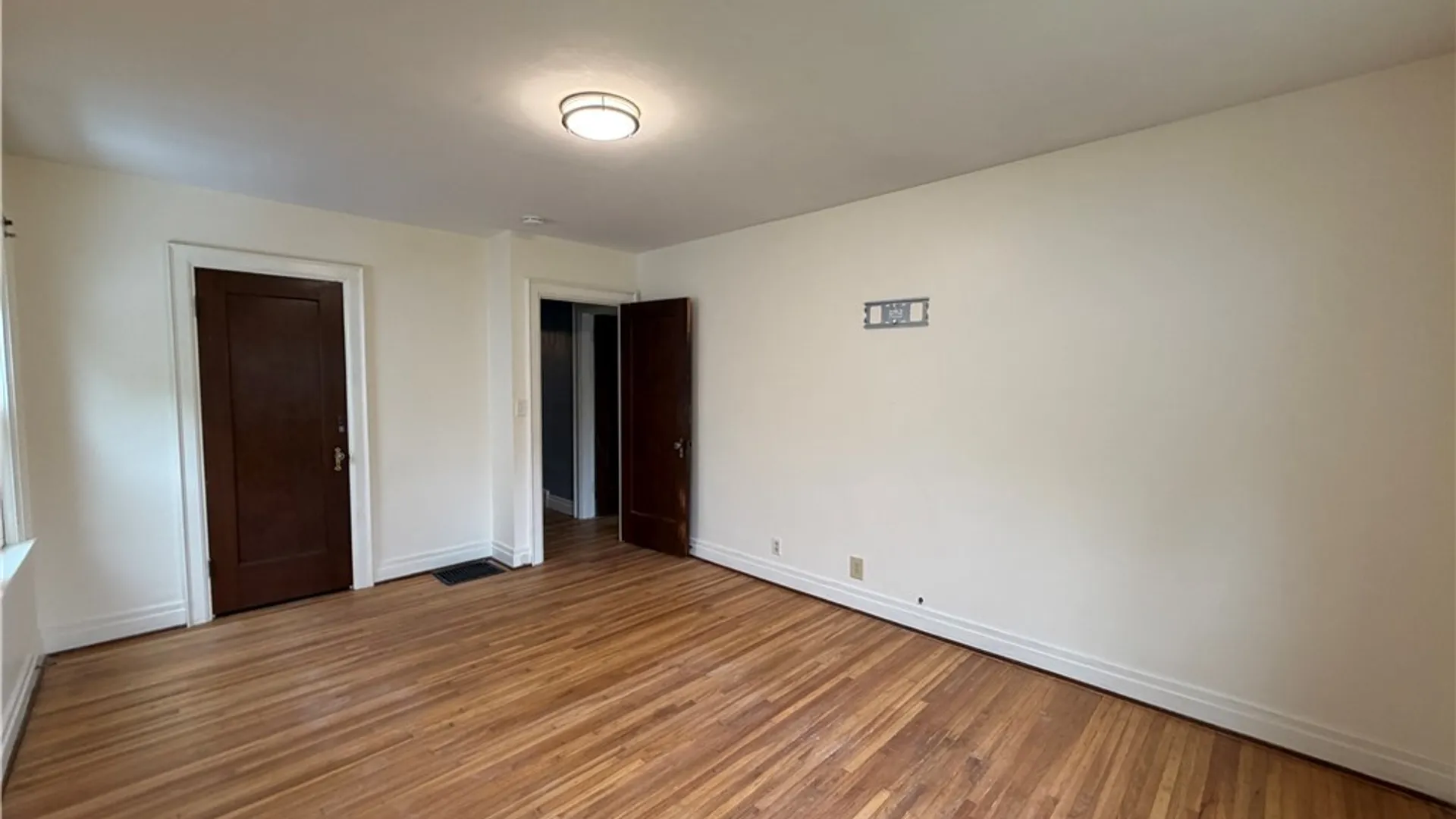 Property at 52 Kenwood Road, Tonawanda, NY 14217 11
