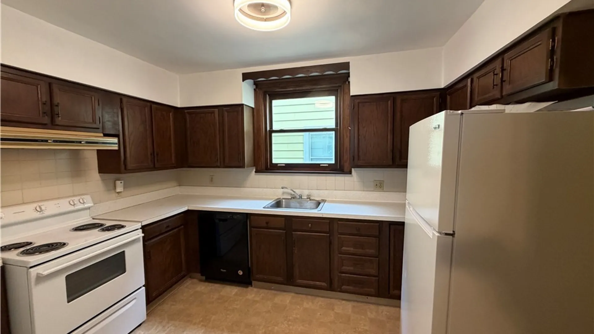 Property at 52 Kenwood Road, Tonawanda, NY 14217 2