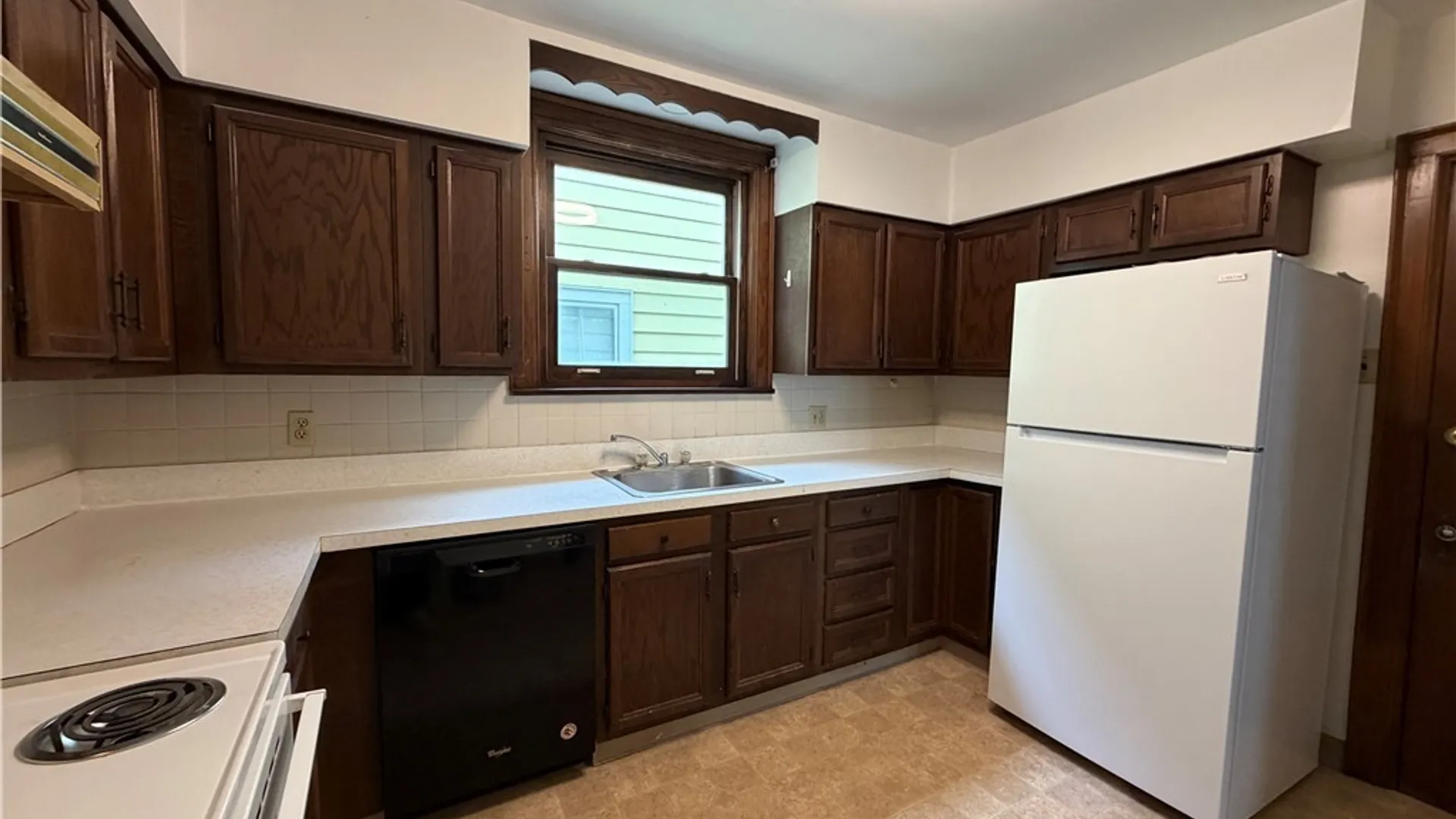 Property at 52 Kenwood Road, Tonawanda, NY 14217 3
