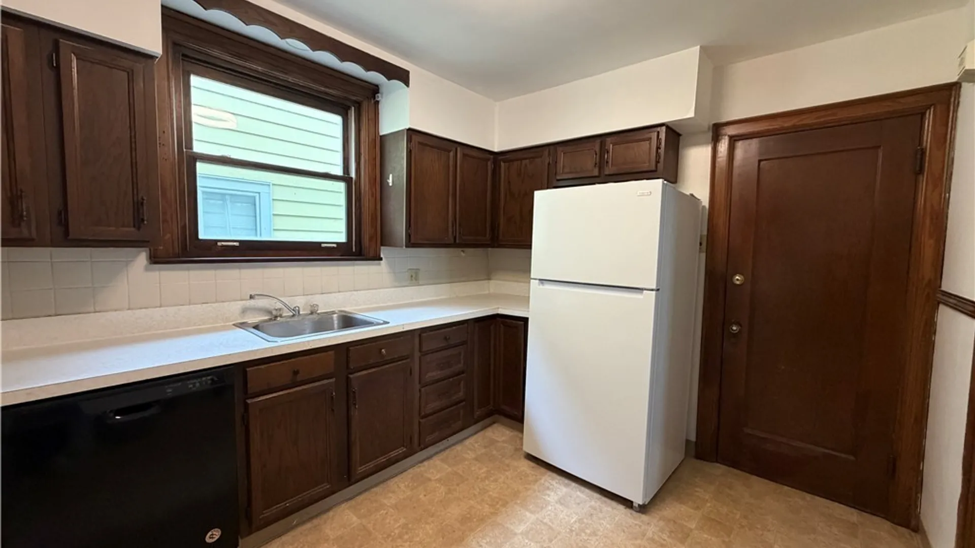 Property at 52 Kenwood Road, Tonawanda, NY 14217 5