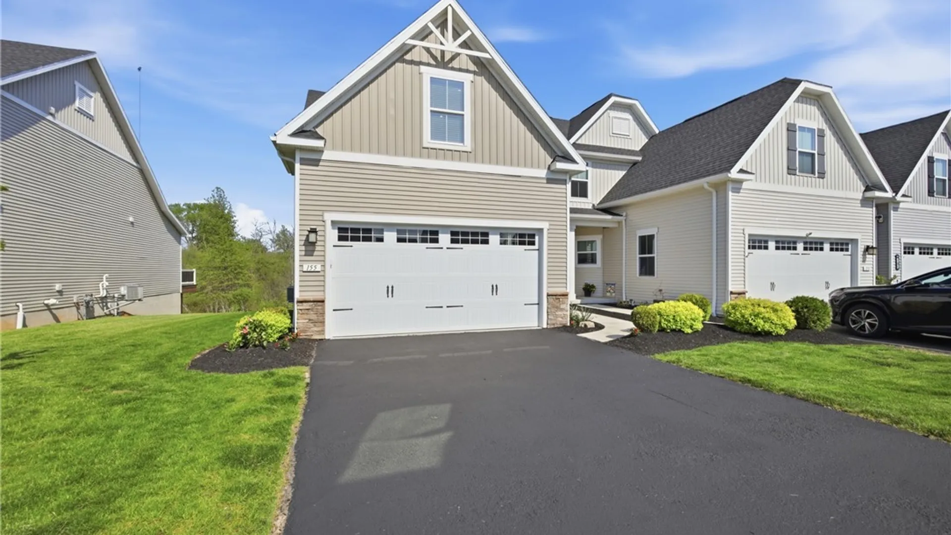 Property at 155 Sandstone Circle, Grand Island, NY 14072 2