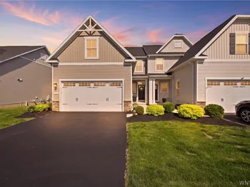 155 Sandstone Circle, Grand Island, NY 14072