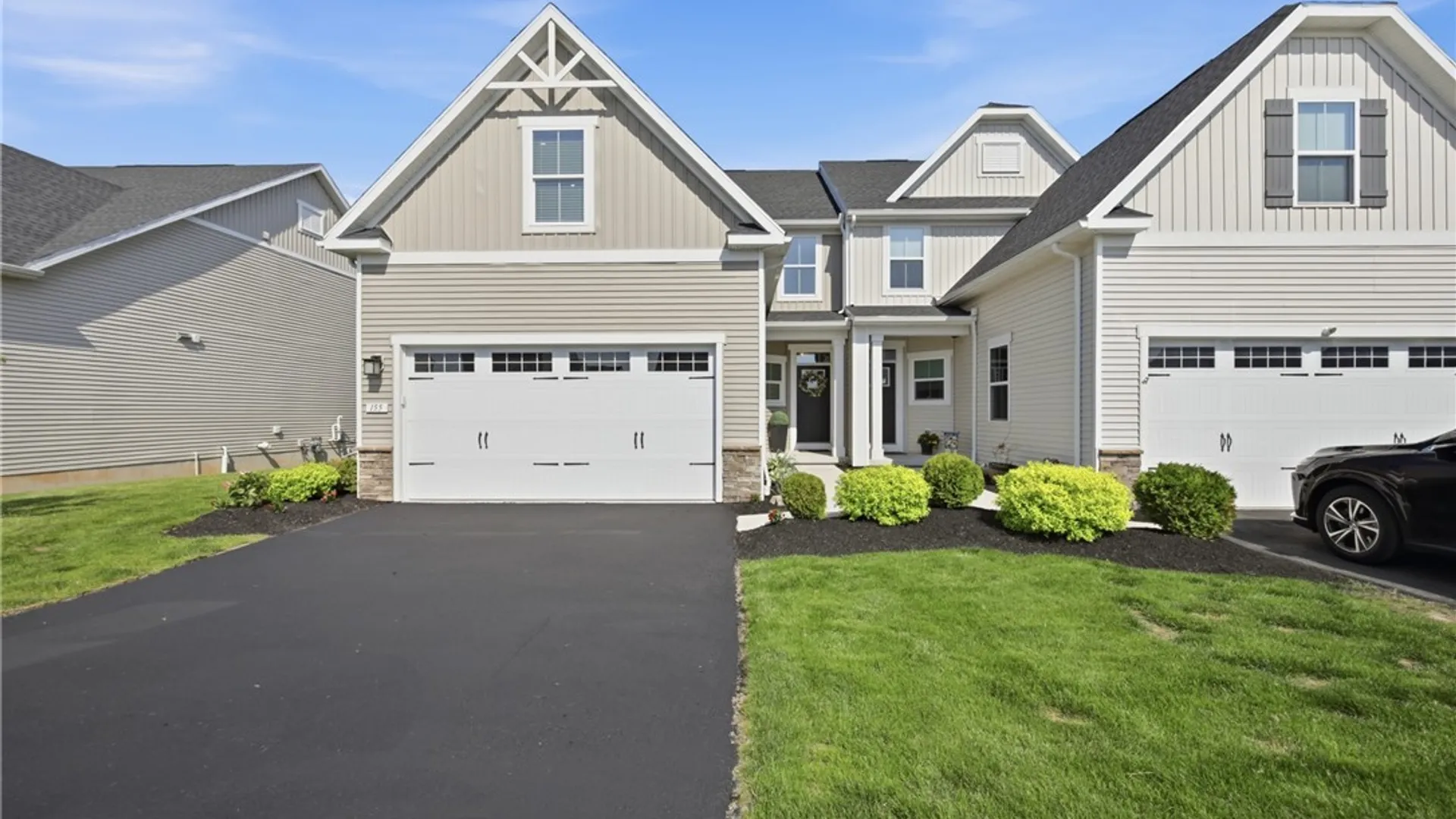 Property at 155 Sandstone Circle, Grand Island, NY 14072 45