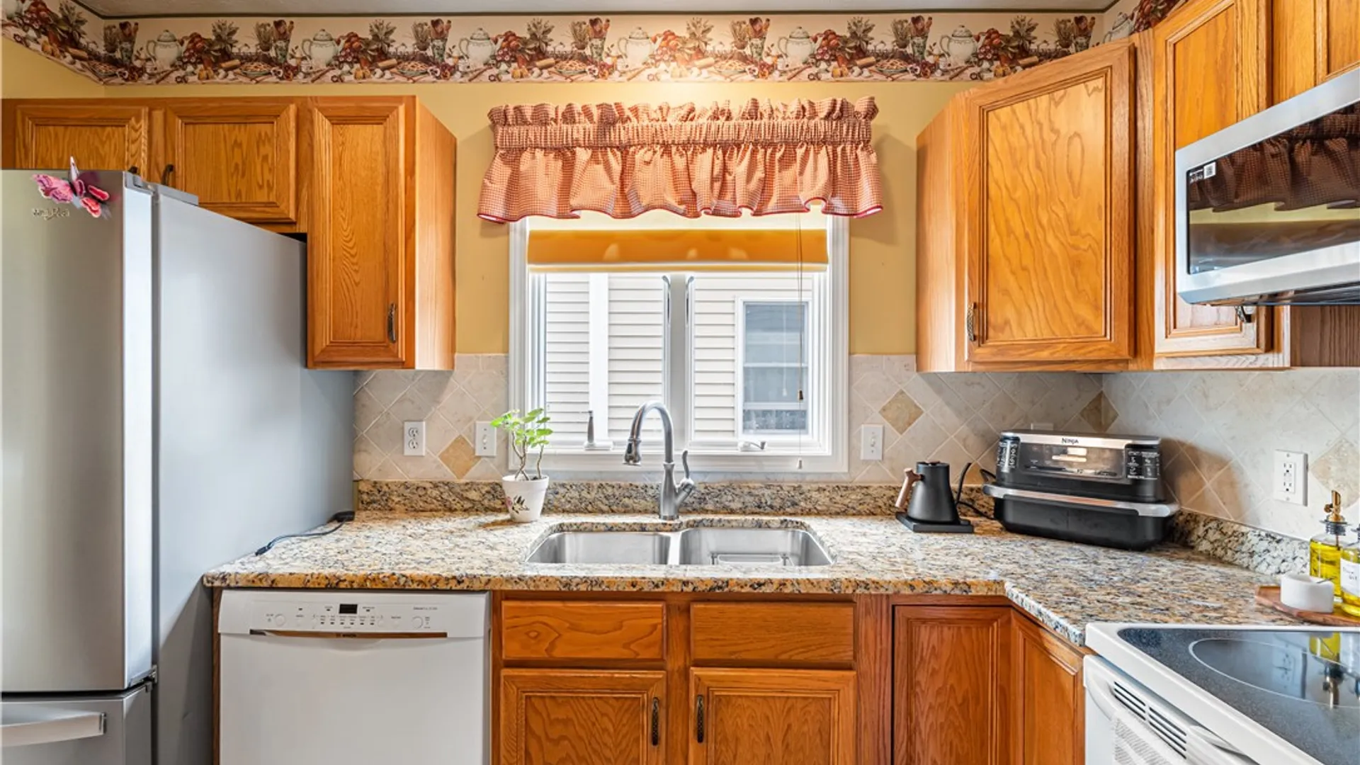 Property at 772 Bel Arbor, Webster, NY 14580 5