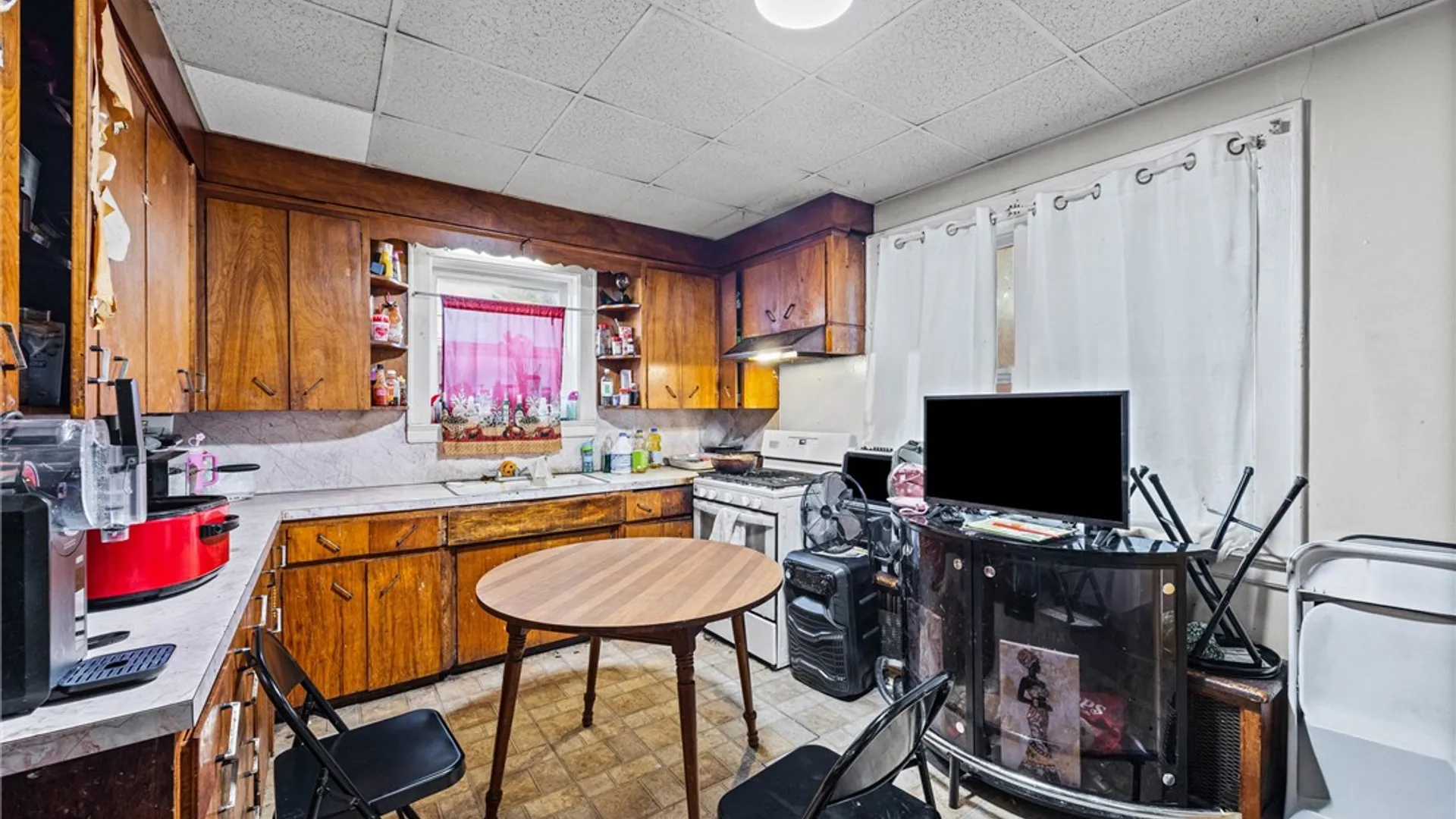 Property at 18 Bauer Street, Rochester, NY 14606 10