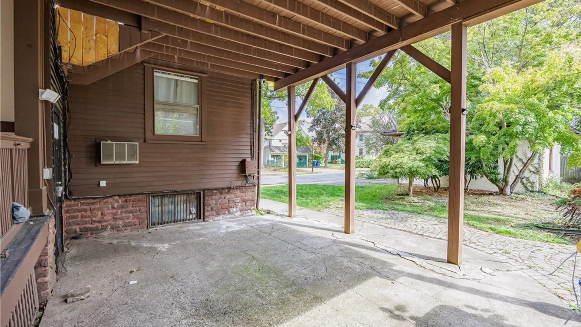 Property at 420 Oxford Street, Rochester, NY 14607 16