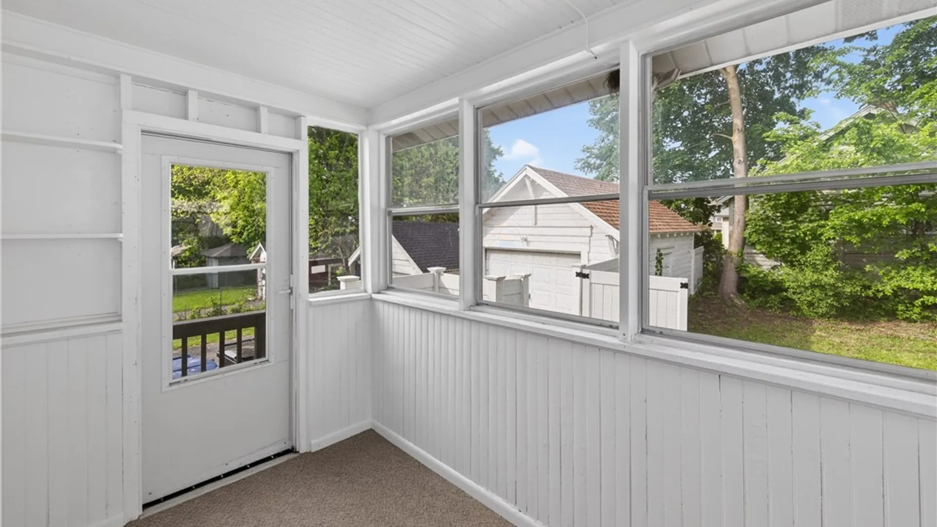 Property at 116 Malverne Dr, Syracuse, NY 13208 32
