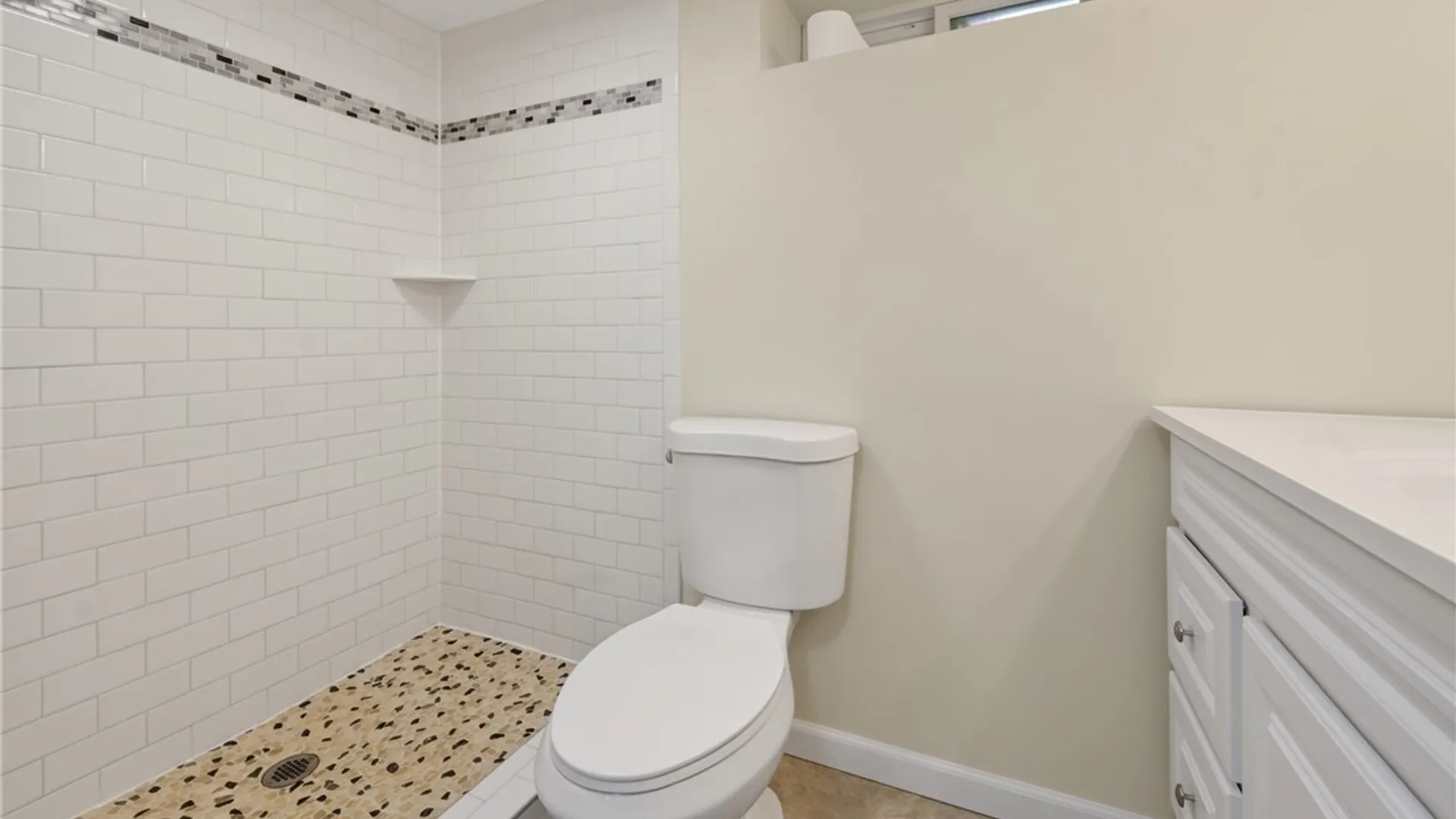 Property at 116 Malverne Dr, Syracuse, NY 13208 38