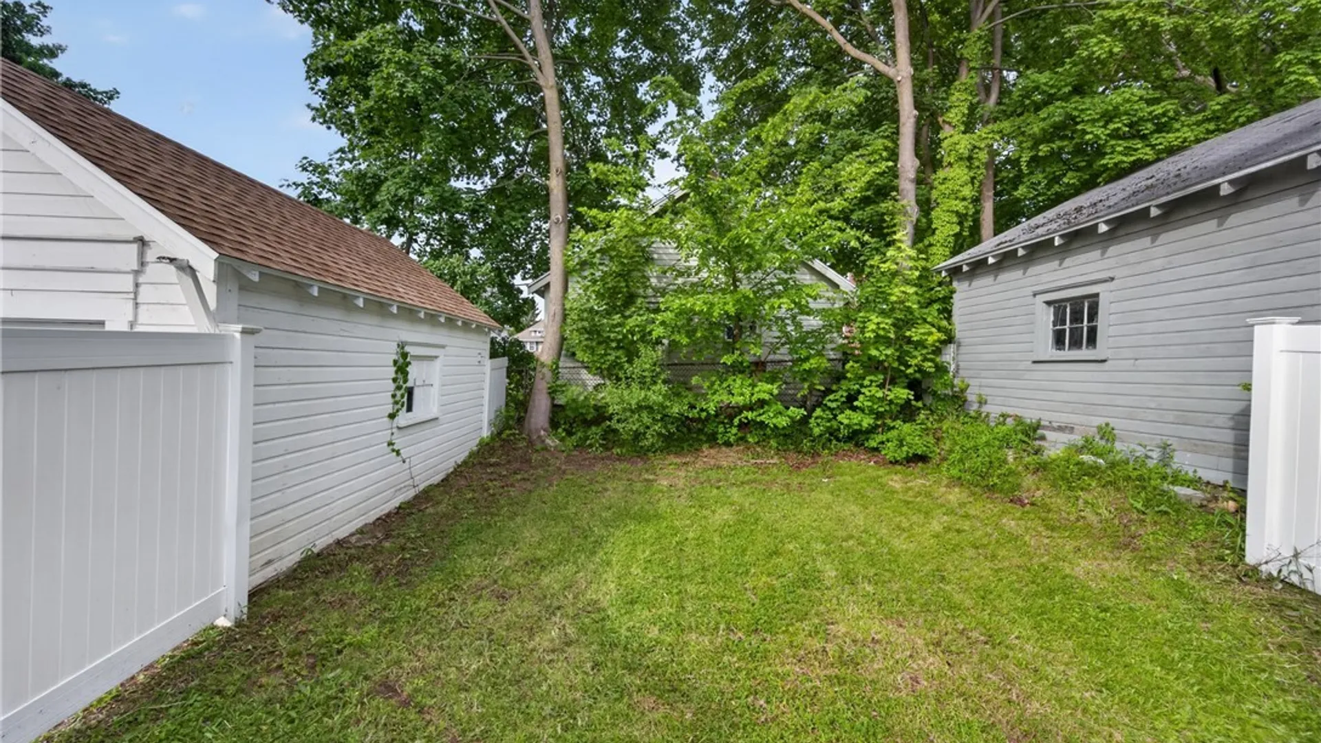 Property at 116 Malverne Dr, Syracuse, NY 13208 44