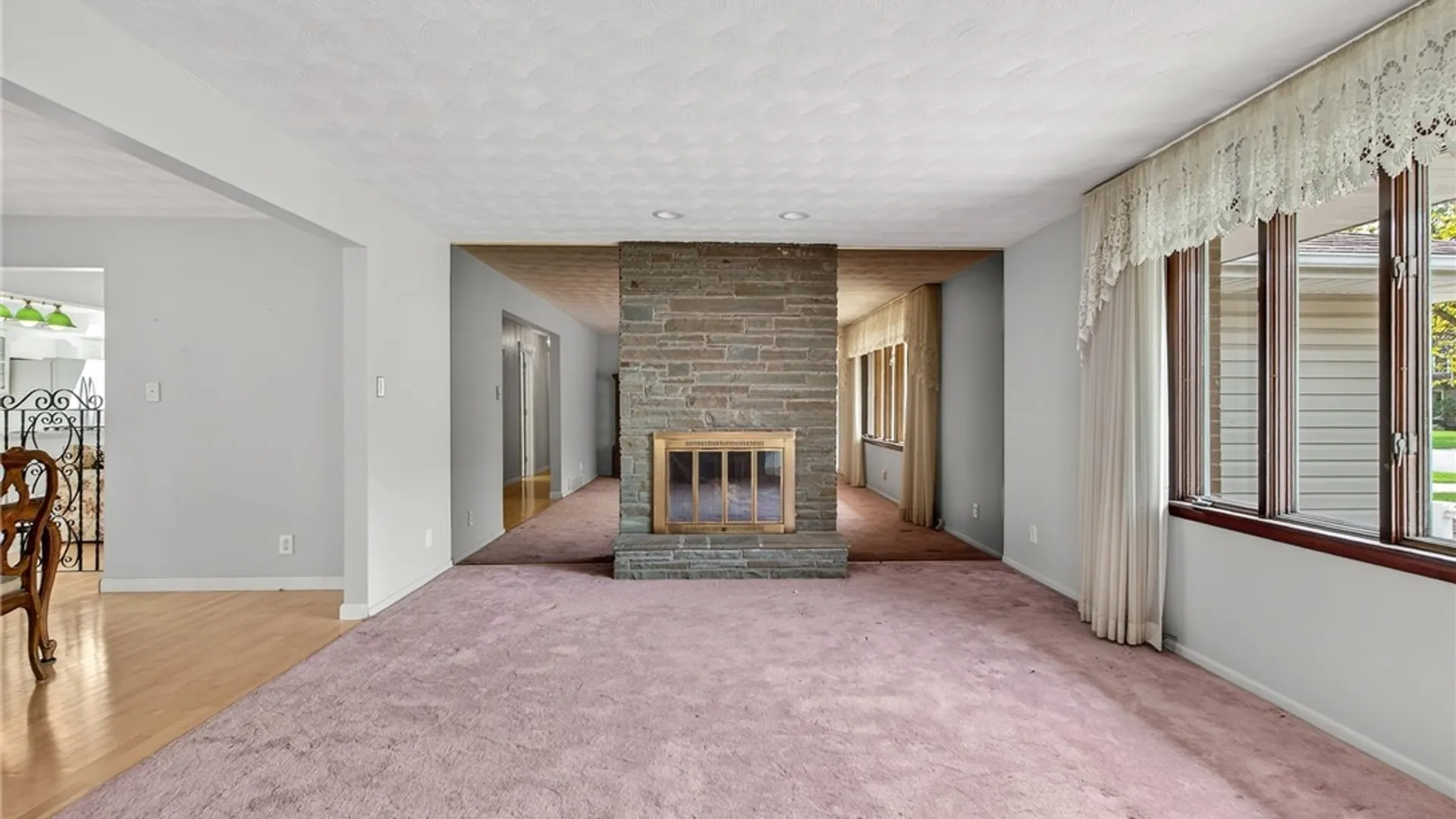 Property at 7706 Saint Joseph Road, Niagara, NY 14304 20