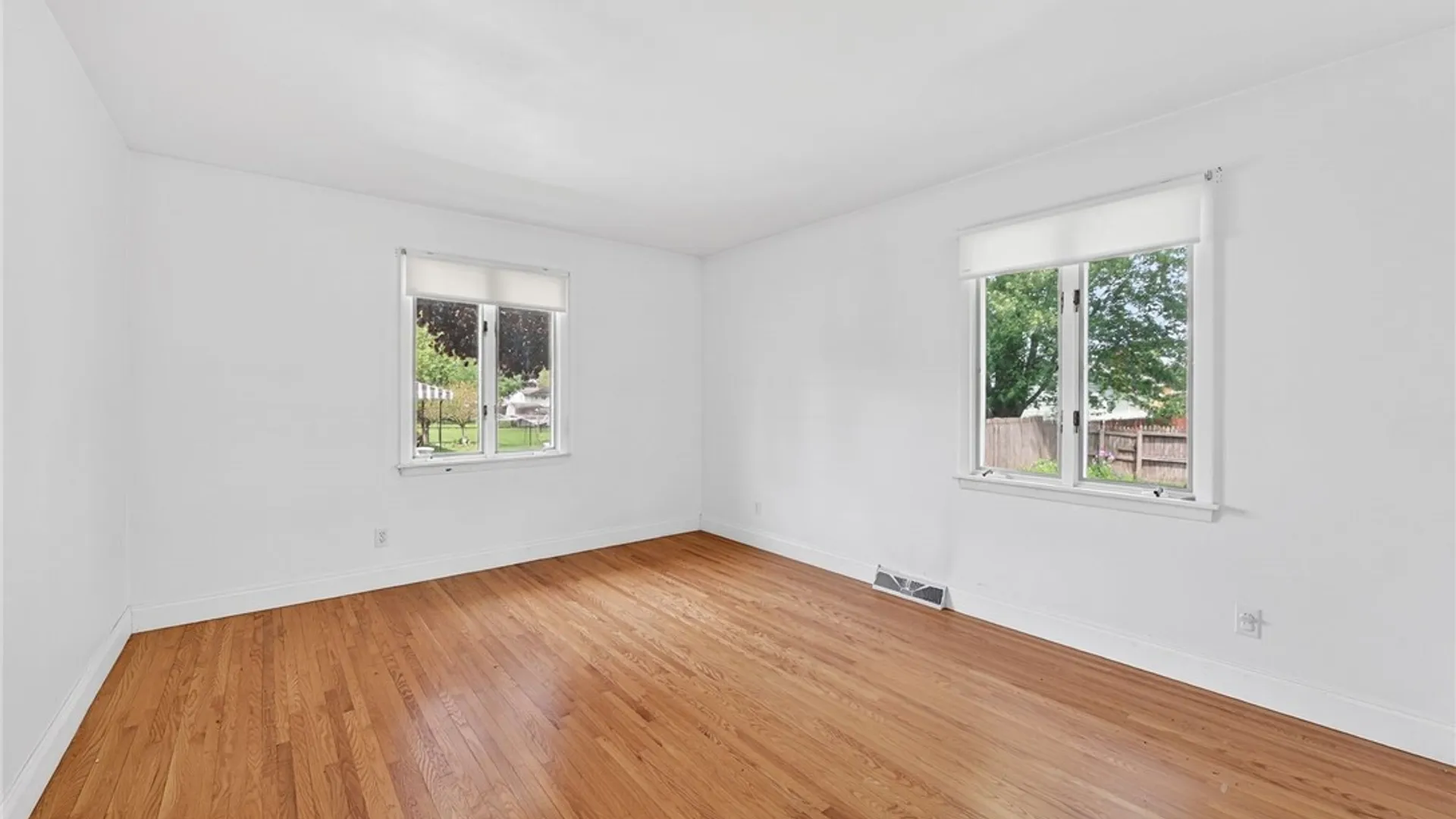 Property at 7706 Saint Joseph Road, Niagara, NY 14304 34