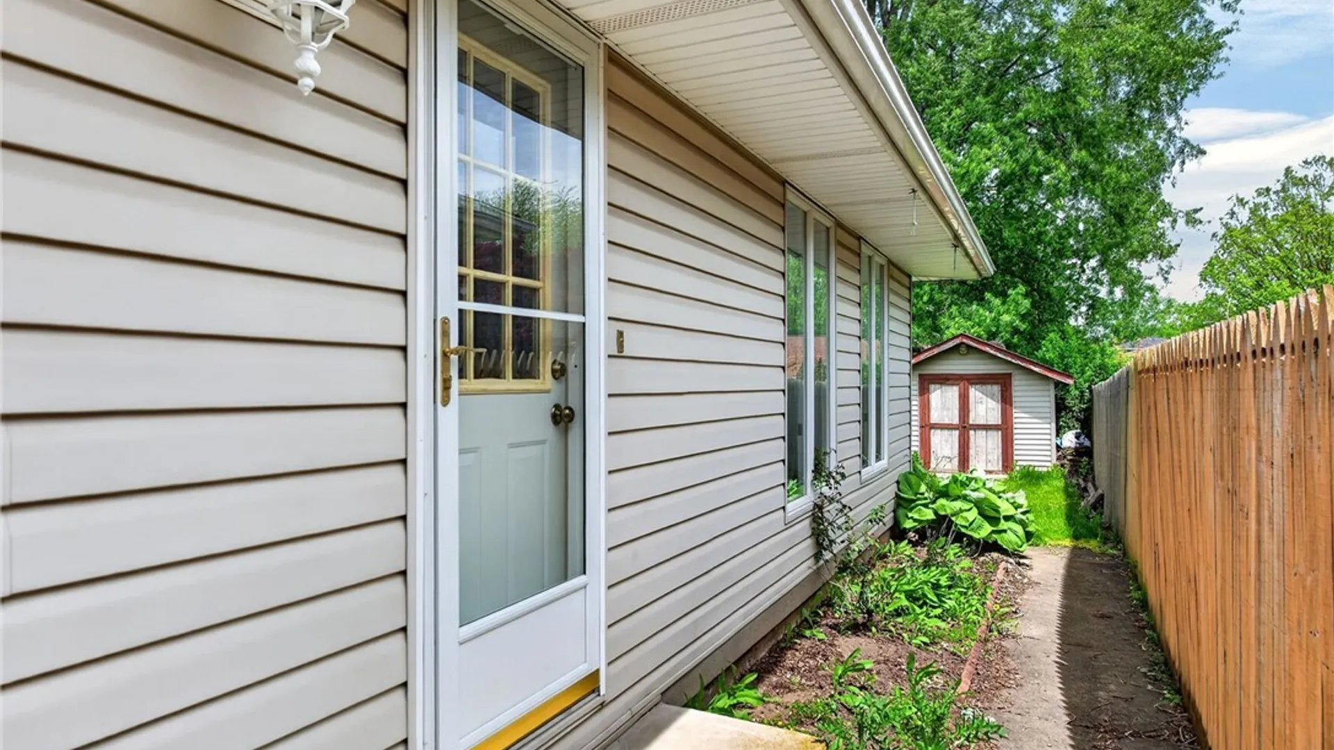 Property at 7706 Saint Joseph Road, Niagara, NY 14304 45