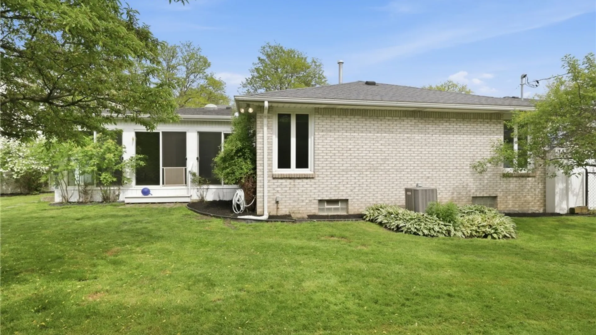 Property at 246 Willow Green Drive, Amherst, NY 14228 32