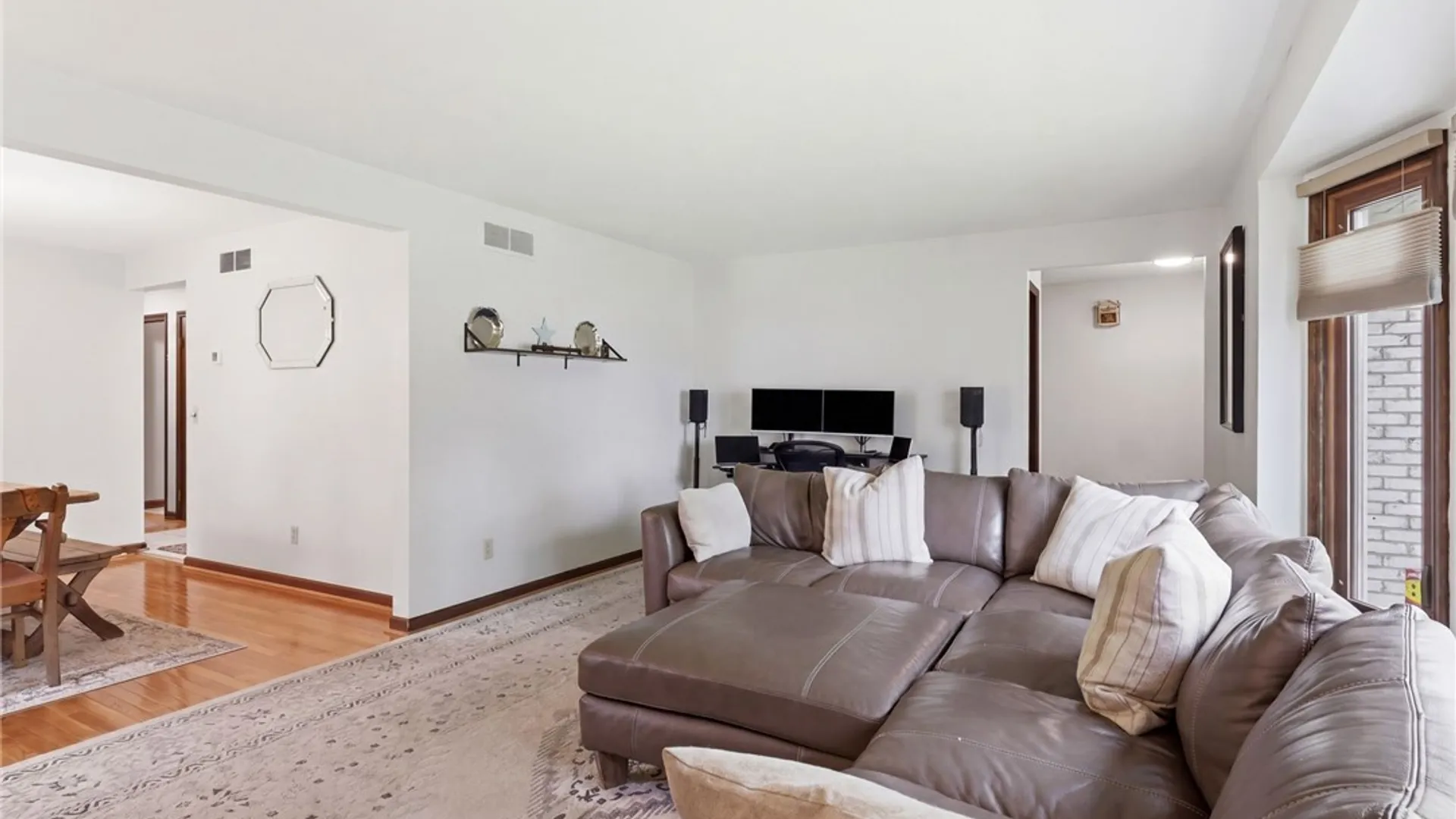 Property at 246 Willow Green Drive, Amherst, NY 14228 6