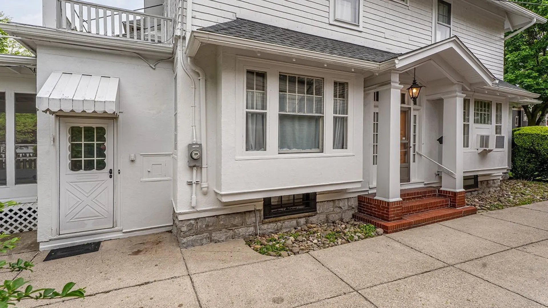 Property at 10 Summit Avenue, Buffalo, NY 14214 35