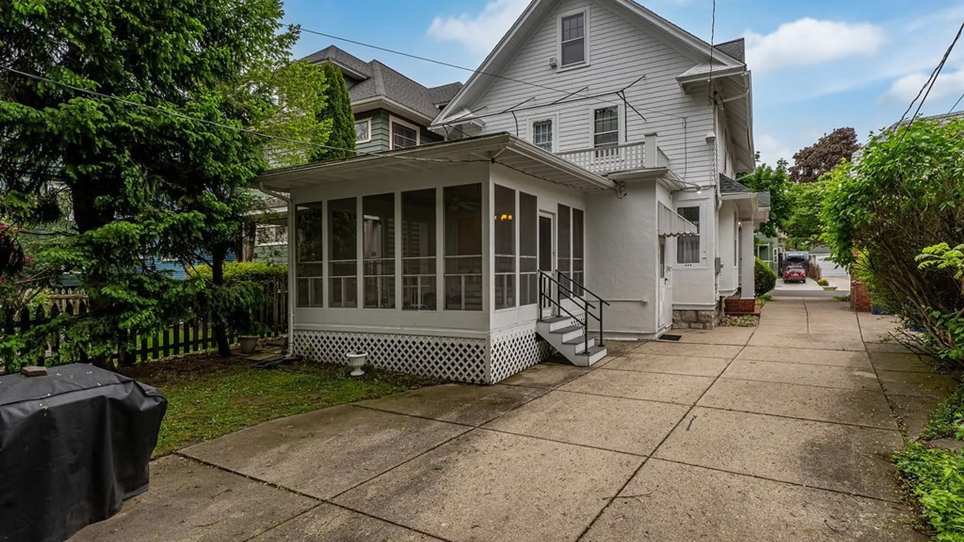 Property at 10 Summit Avenue, Buffalo, NY 14214 37