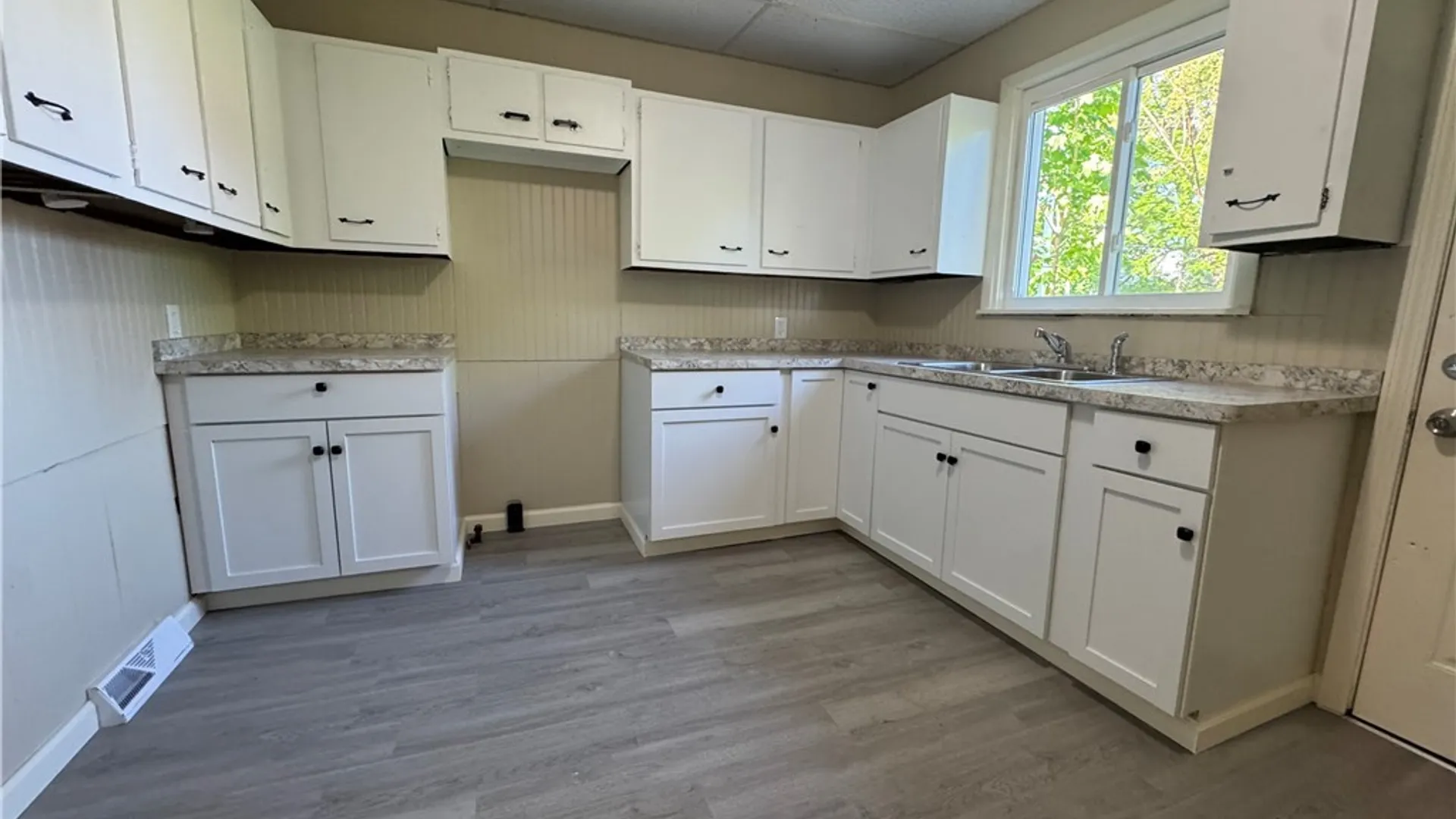 Property at 630 20th Street, Niagara Falls, NY 14301 13