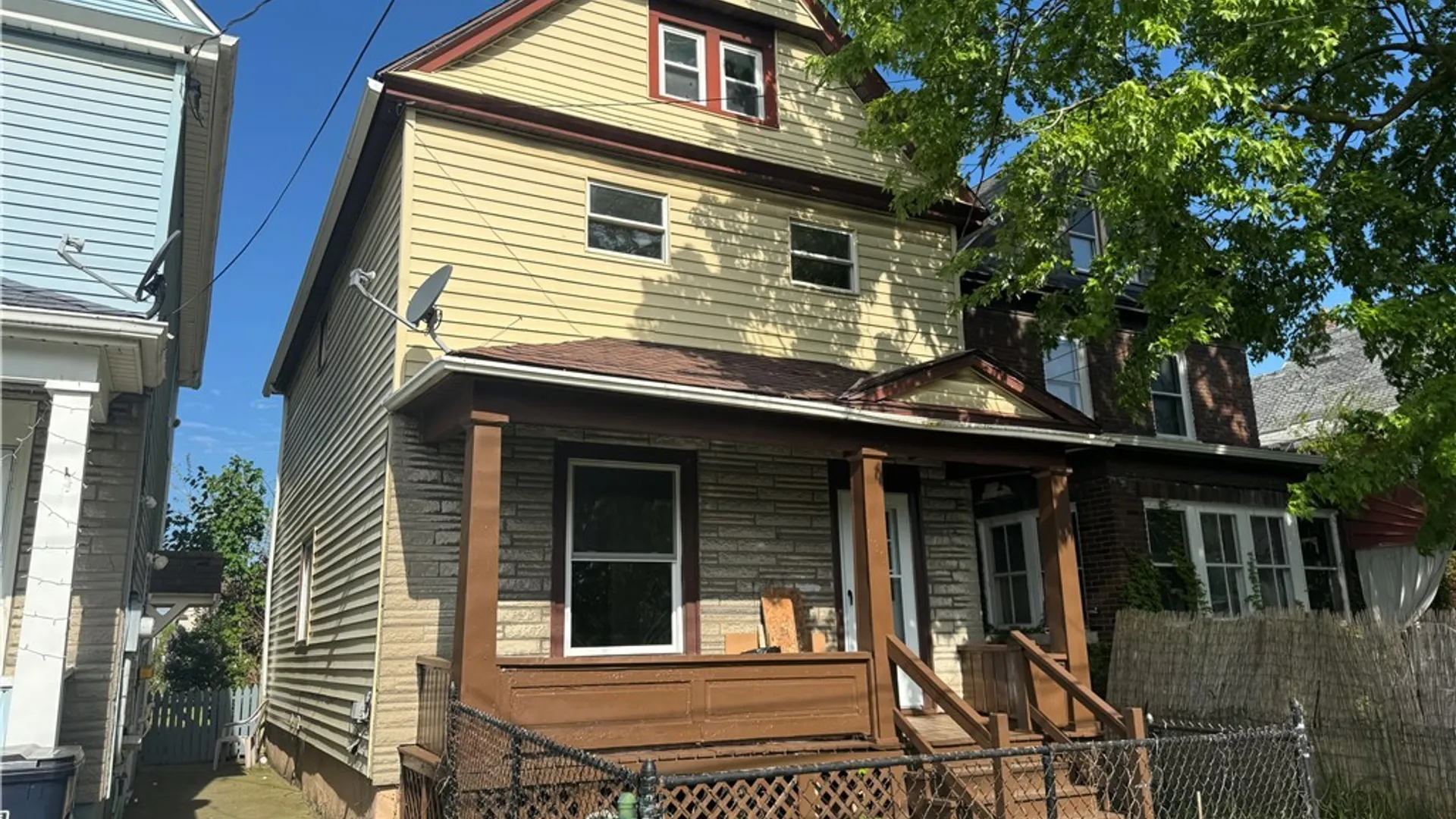 Property at 630 20th Street, Niagara Falls, NY 14301 2