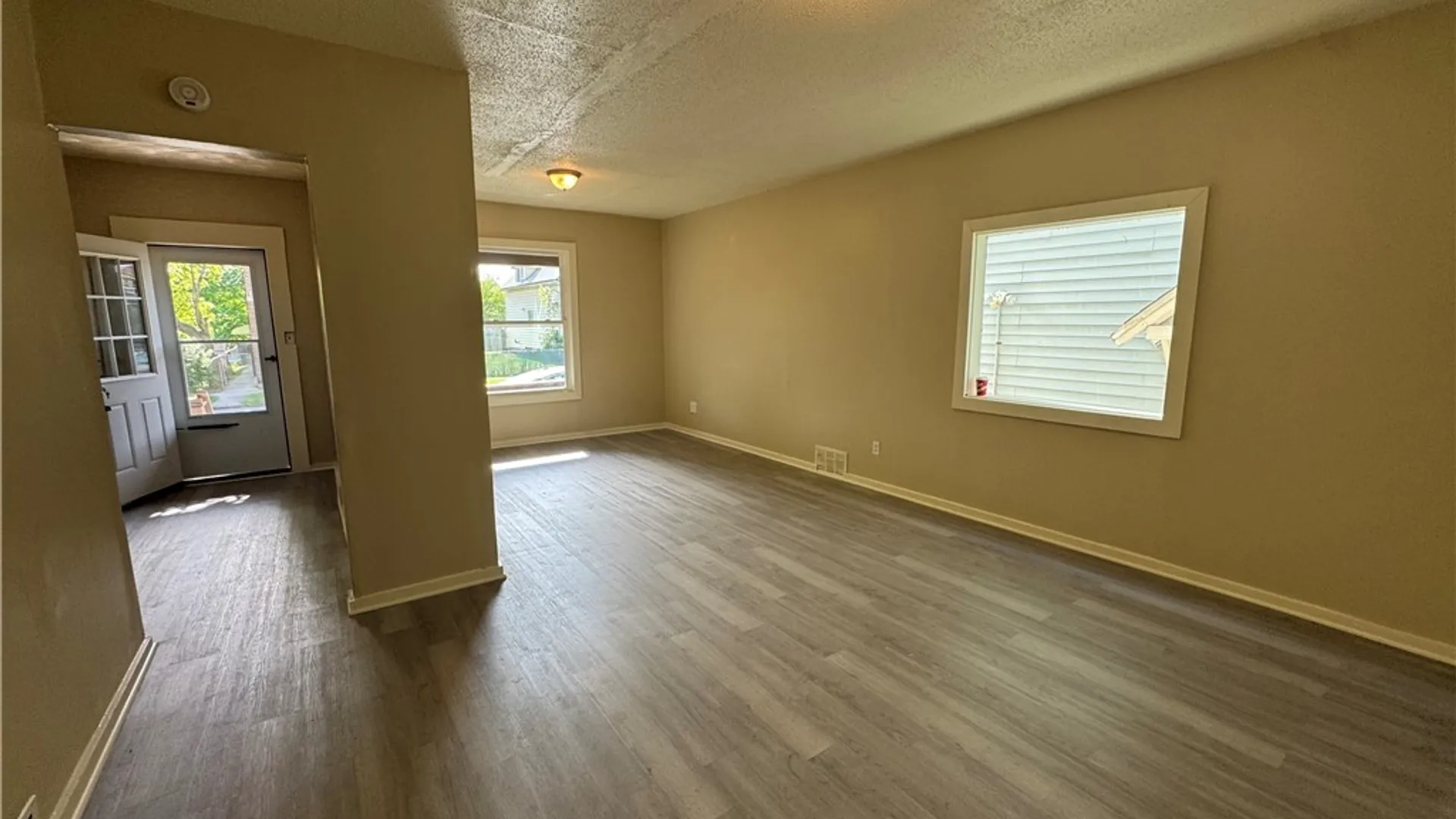 Property at 630 20th Street, Niagara Falls, NY 14301 6