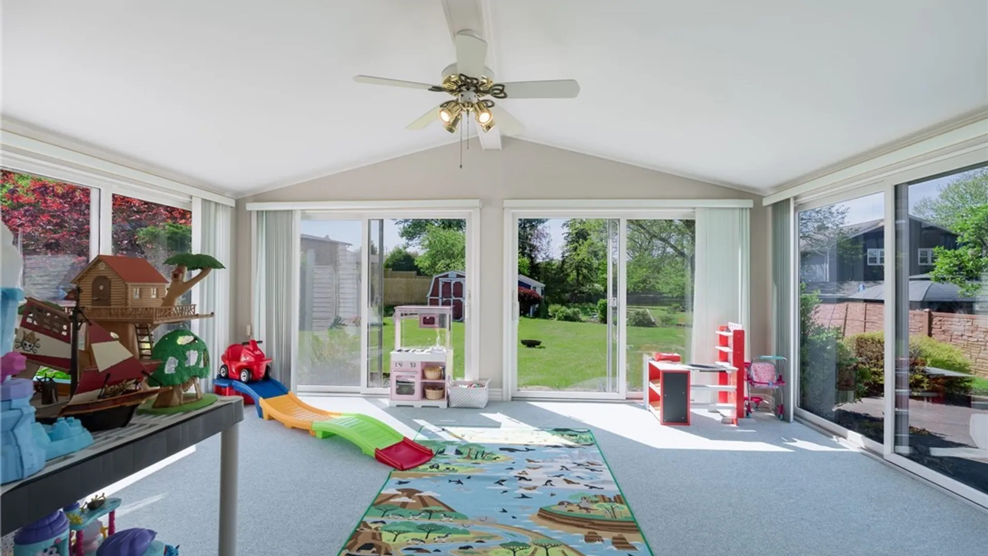 Property at 20 Evanshire Lane, Amherst, NY 14221 19