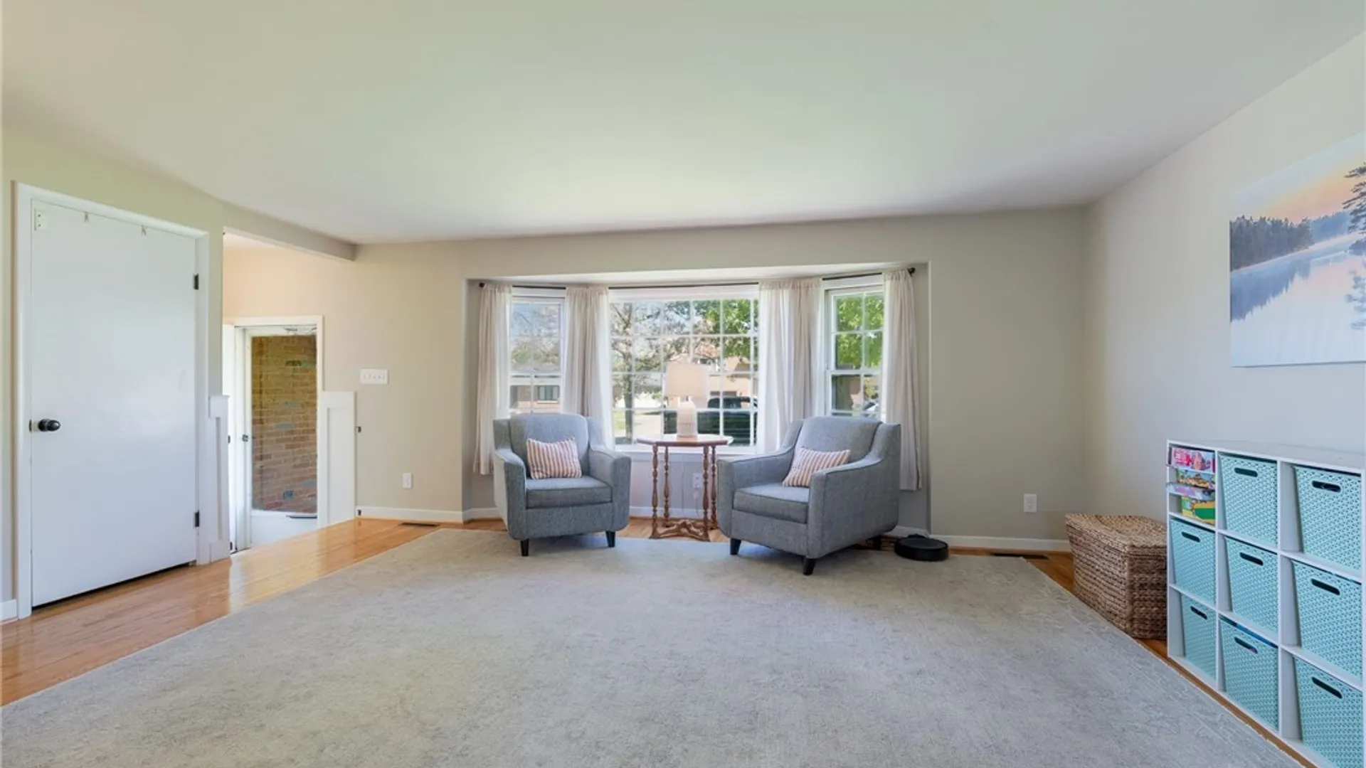 Property at 20 Evanshire Lane, Amherst, NY 14221 2