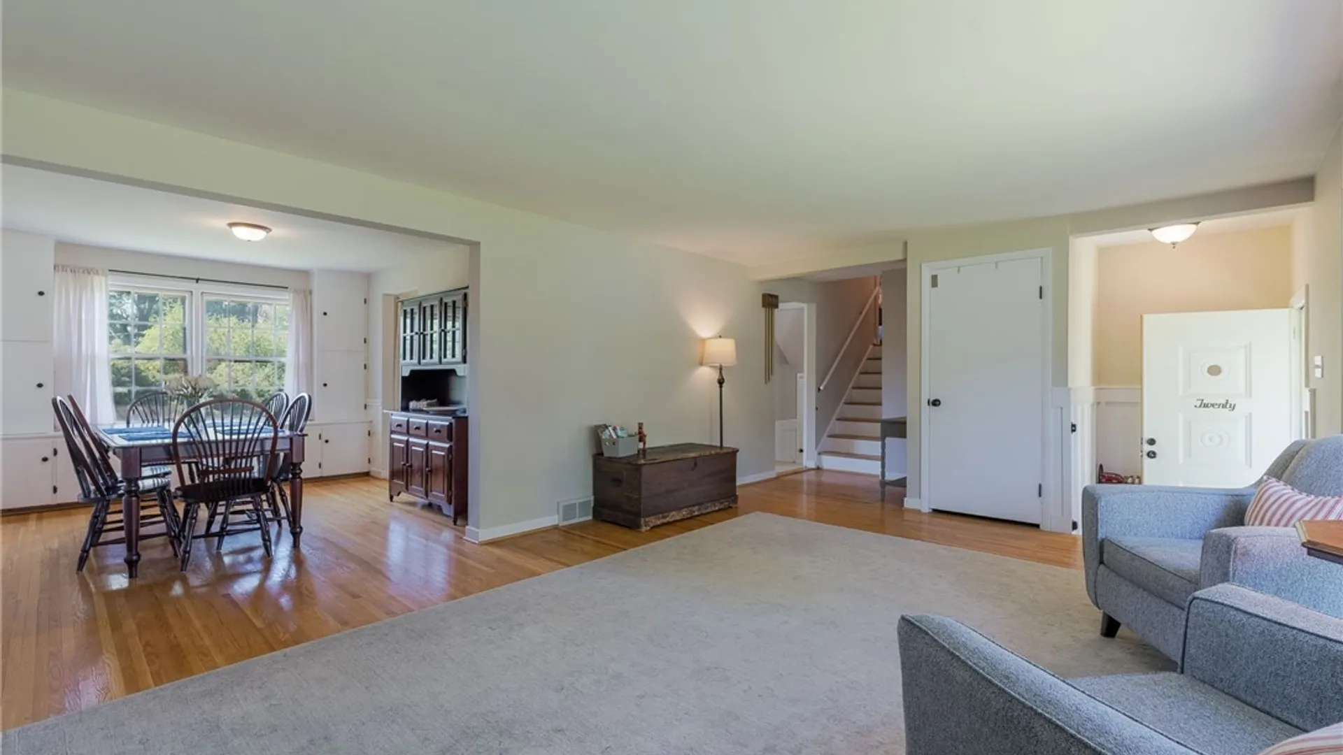 Property at 20 Evanshire Lane, Amherst, NY 14221 6