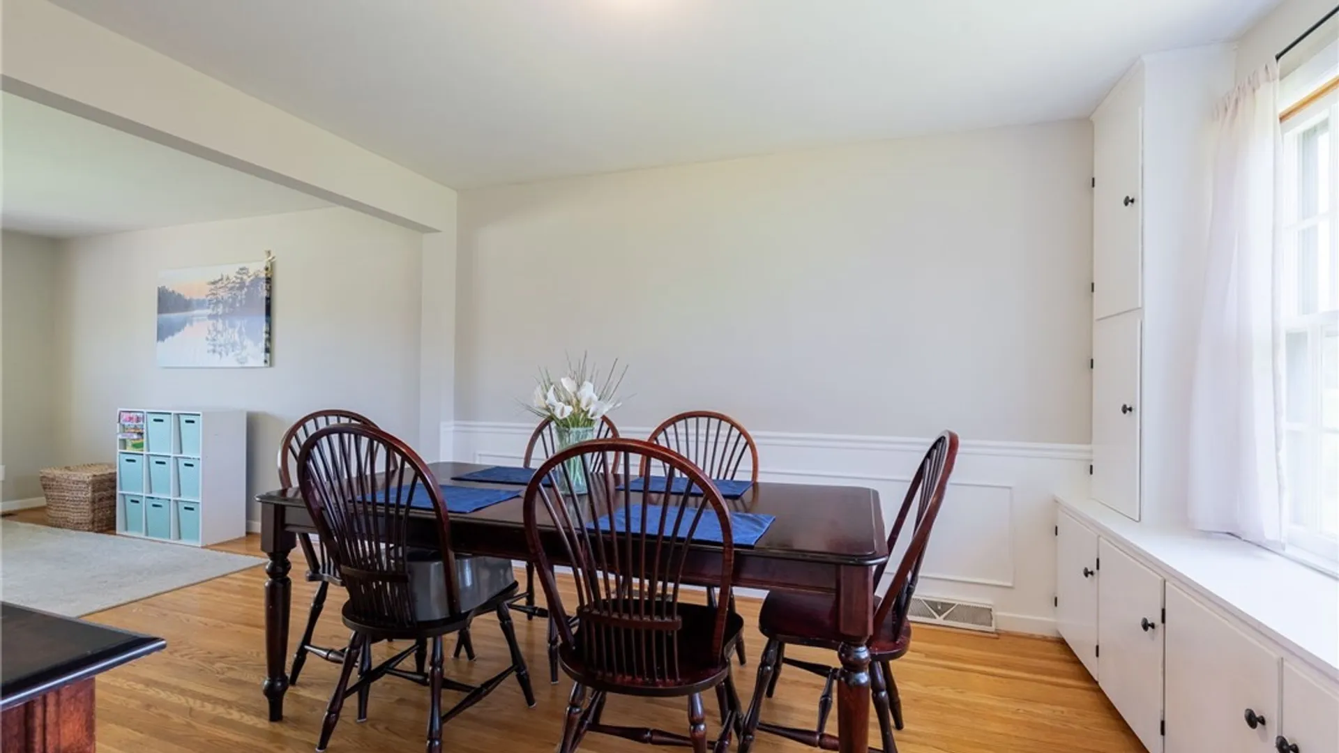 Property at 20 Evanshire Lane, Amherst, NY 14221 8