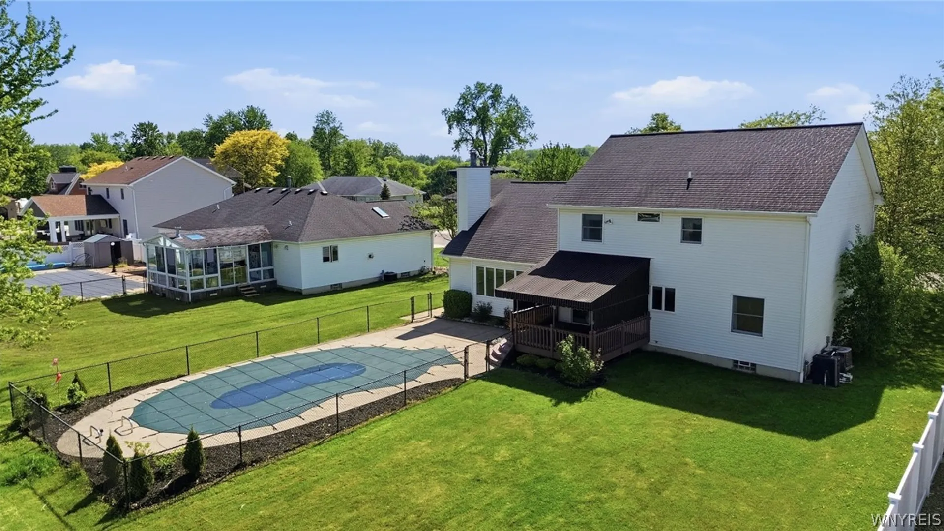 Property at 21 W Royal Hill Drive, Orchard Park, NY 14127 47