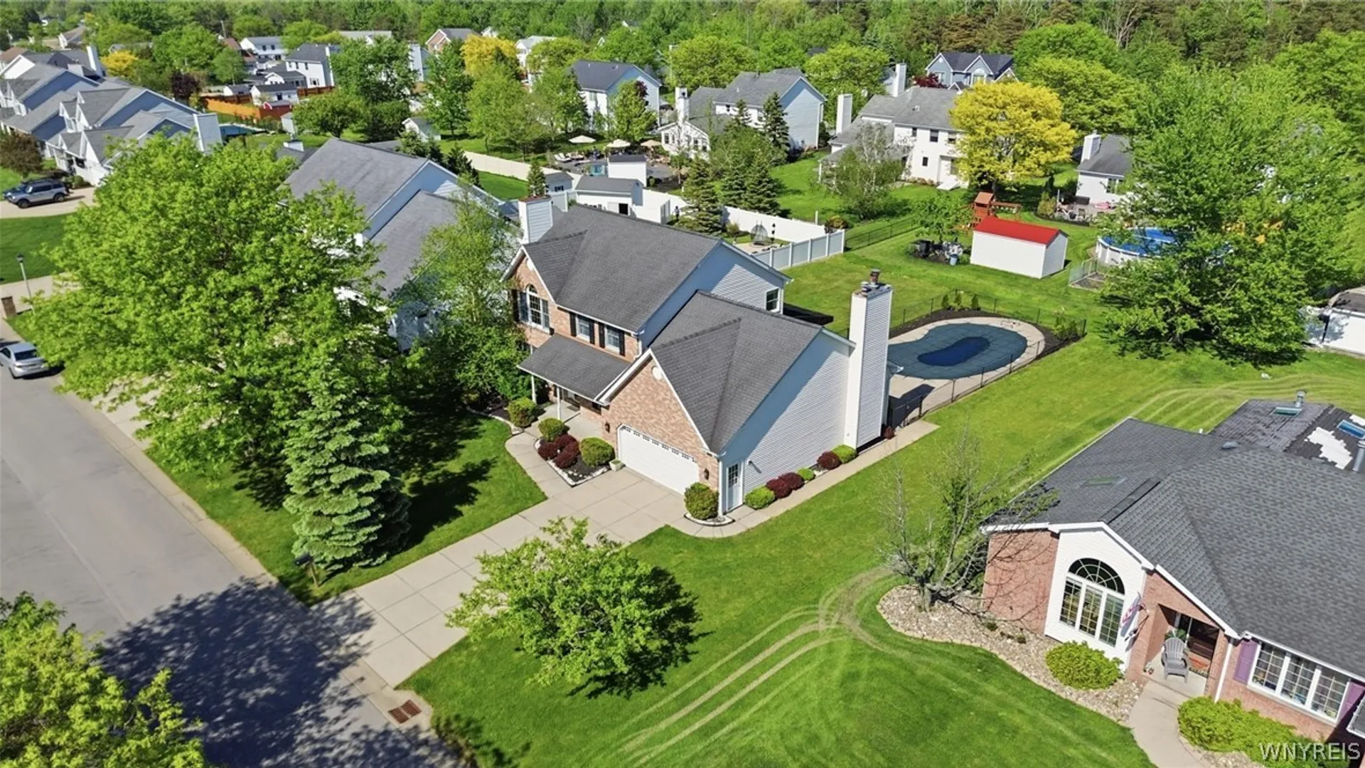 Property at 21 W Royal Hill Drive, Orchard Park, NY 14127 49