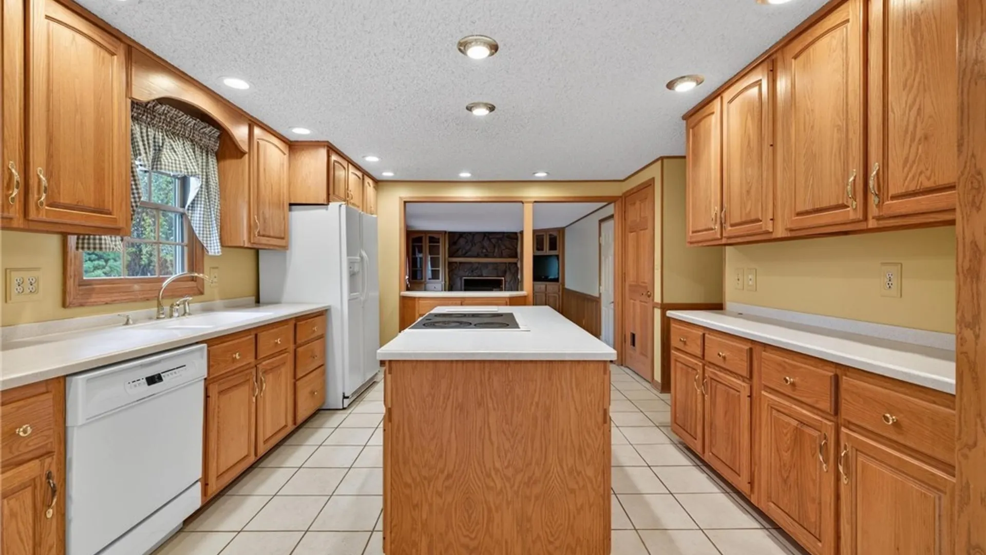 Property at 75 Pine Court, West Seneca, NY 14224 15