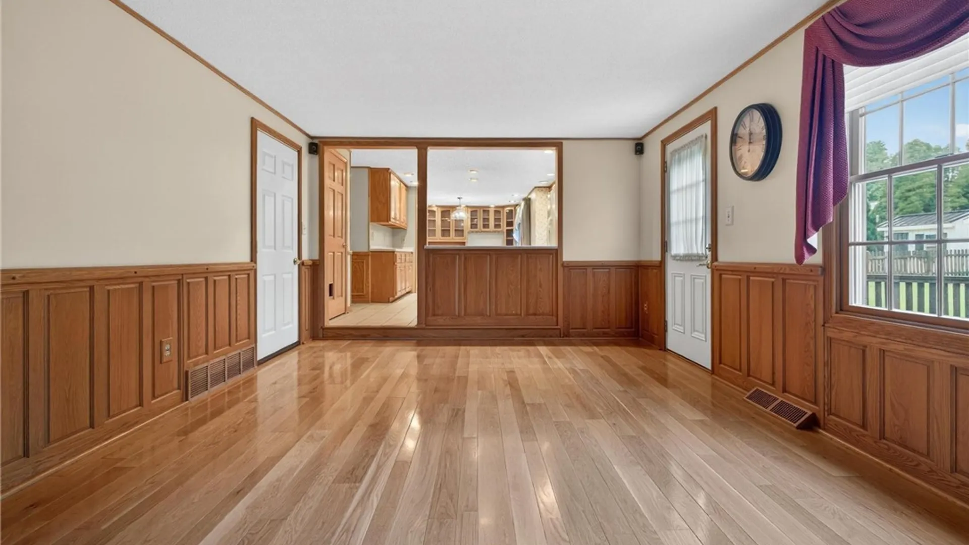 Property at 75 Pine Court, West Seneca, NY 14224 23