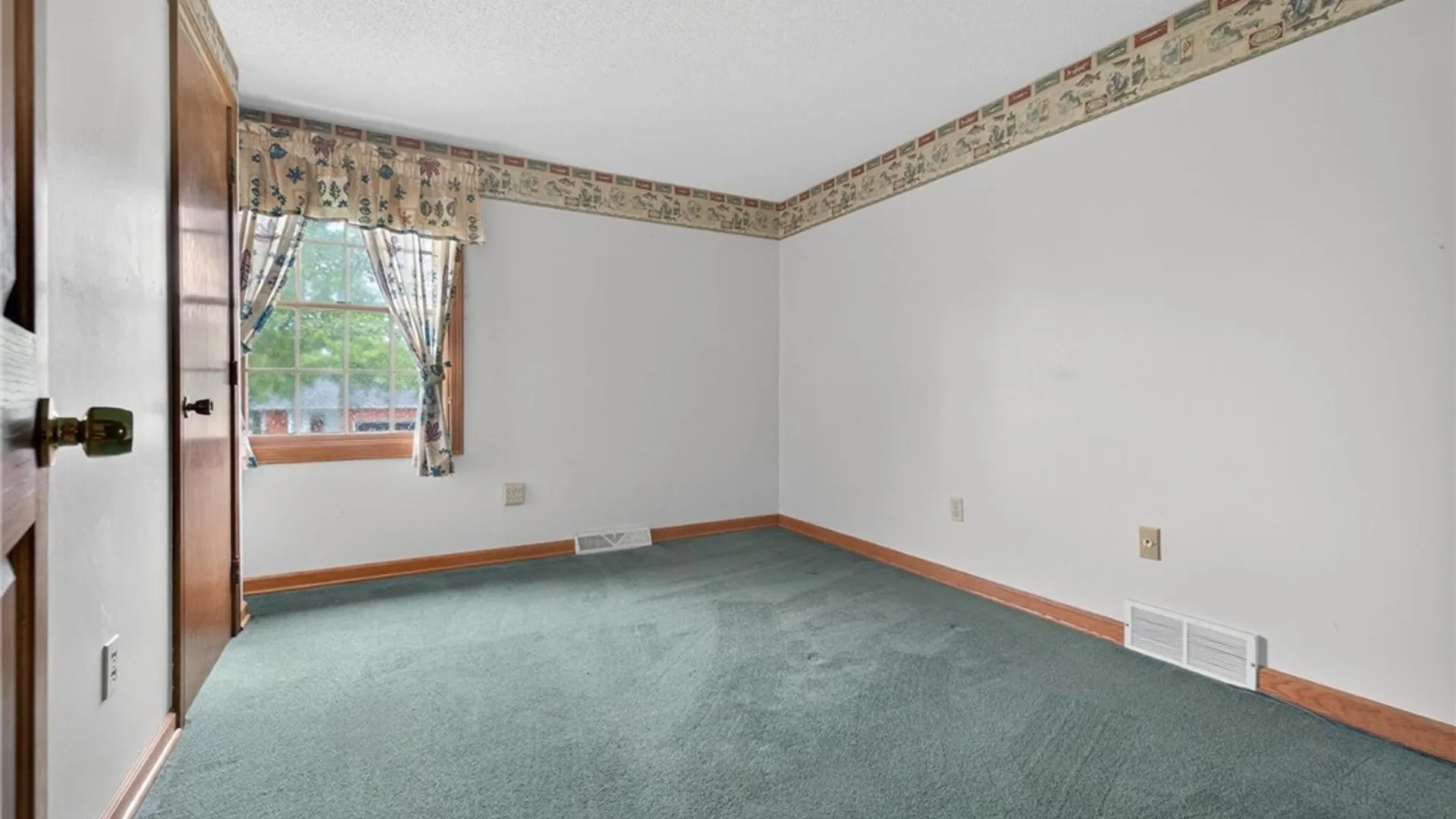 Property at 75 Pine Court, West Seneca, NY 14224 25