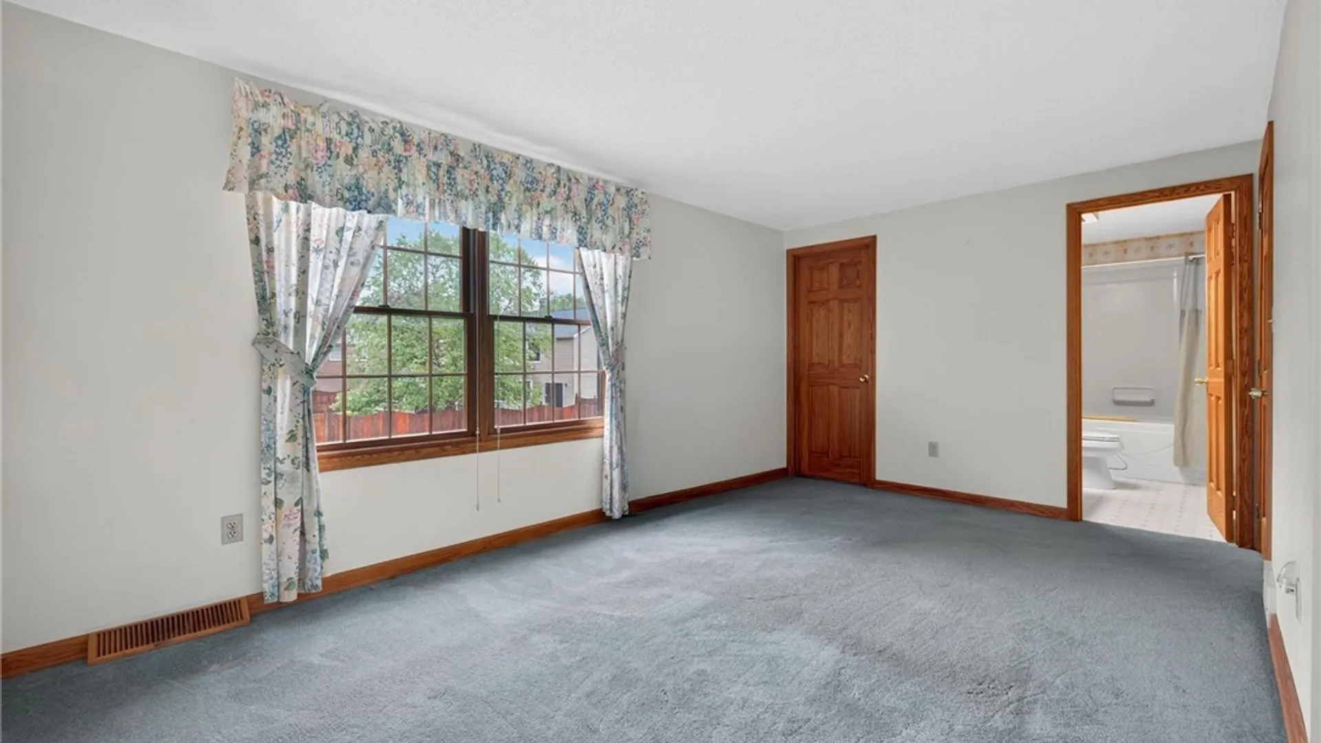 Property at 75 Pine Court, West Seneca, NY 14224 29