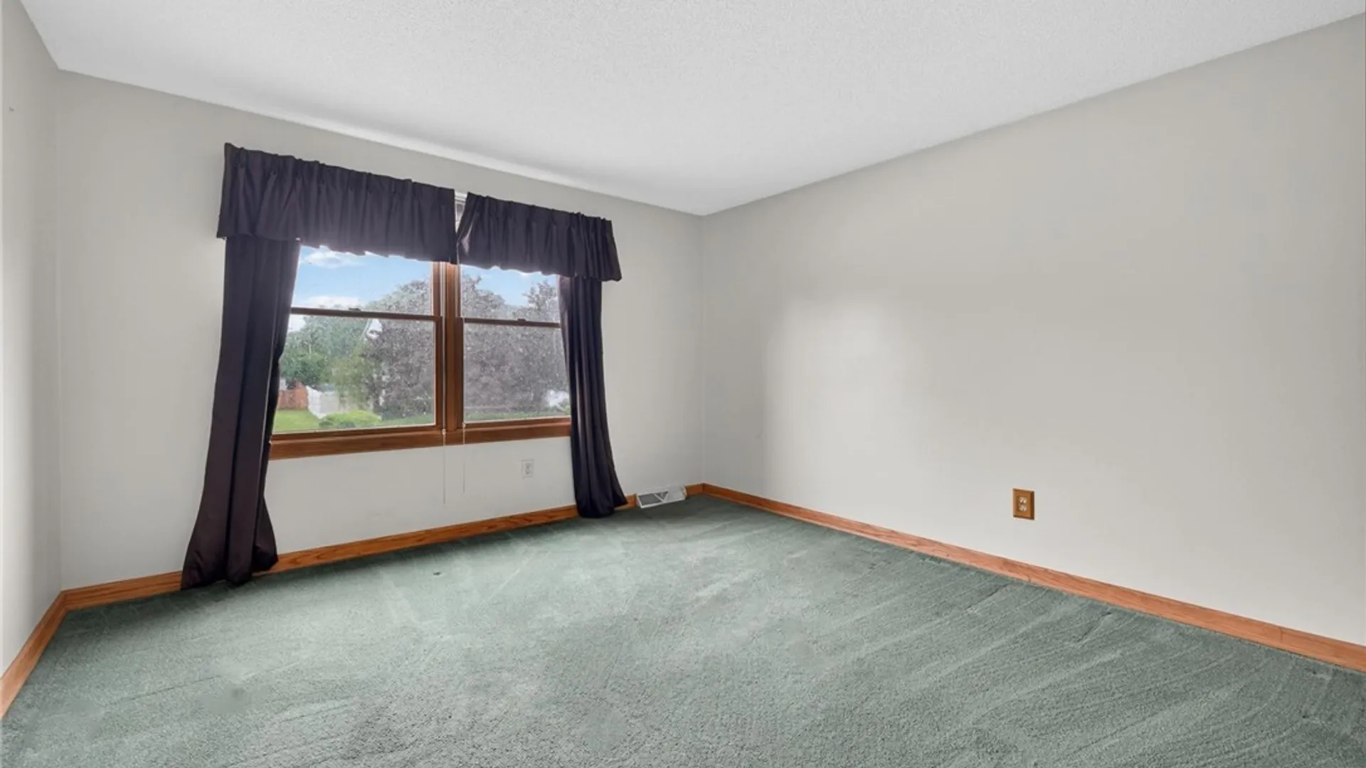 Property at 75 Pine Court, West Seneca, NY 14224 31