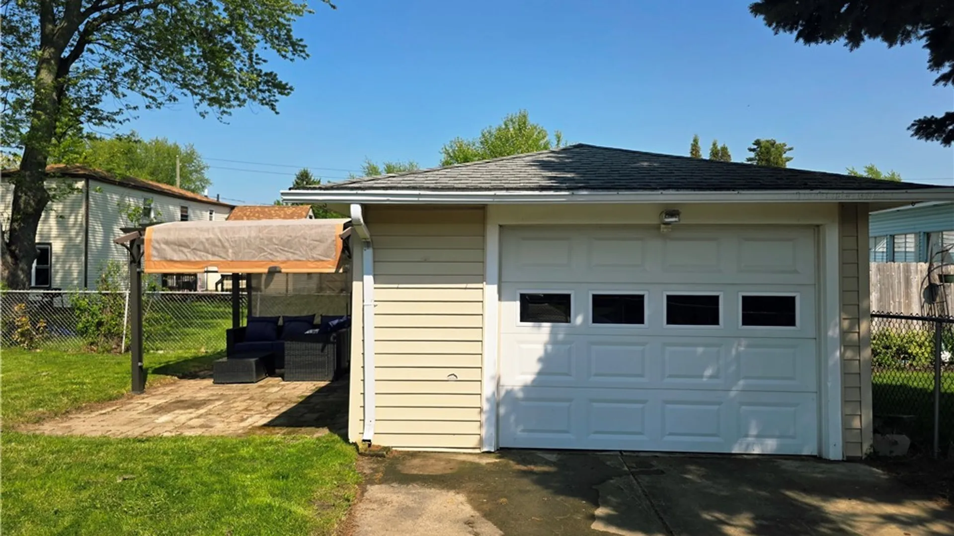 Property at 223 Collins Avenue, West Seneca, NY 14224 28